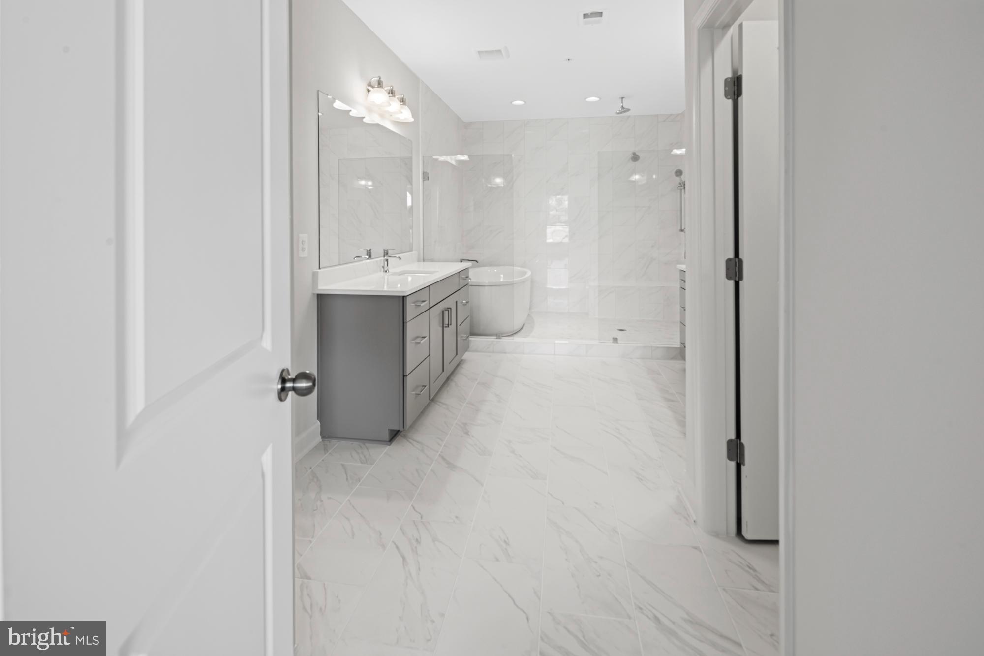 POTOMAC OVERLOOK - Residential