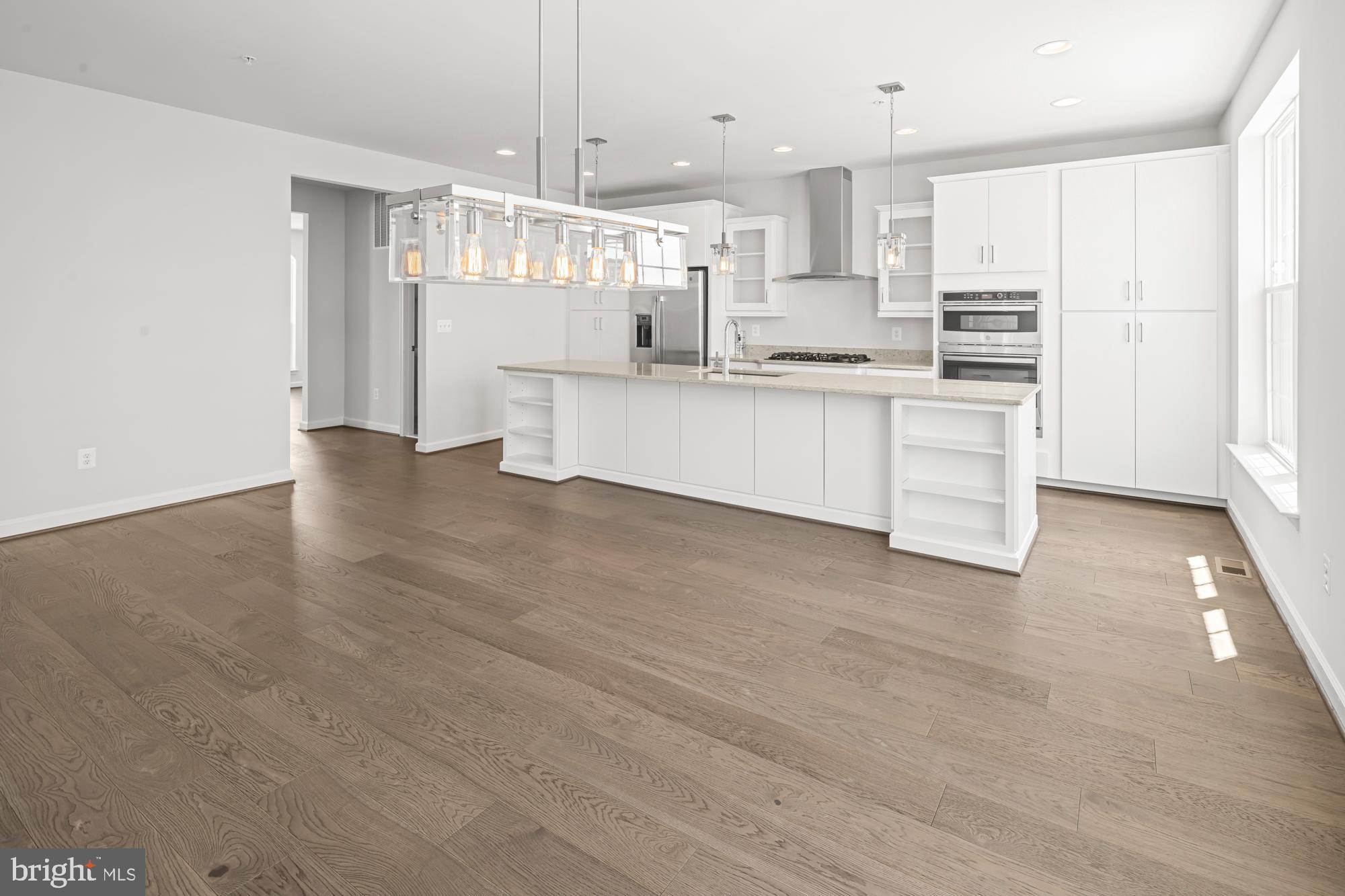 POTOMAC OVERLOOK - Residential