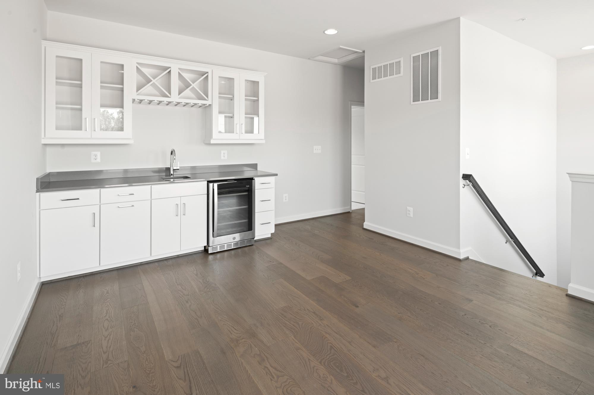 POTOMAC OVERLOOK - Residential