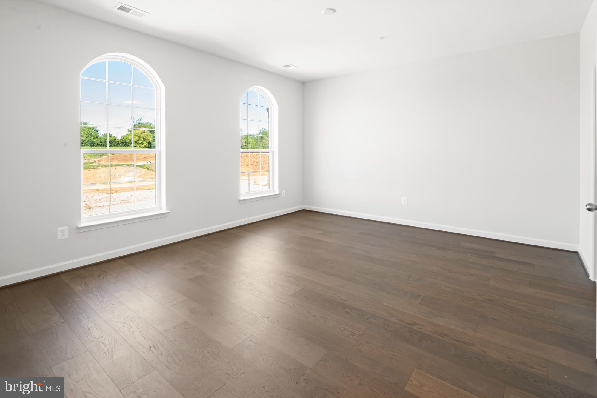 POTOMAC OVERLOOK - Residential