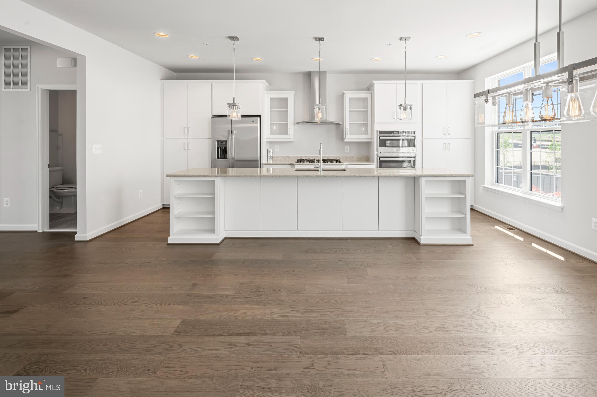 POTOMAC OVERLOOK - Residential