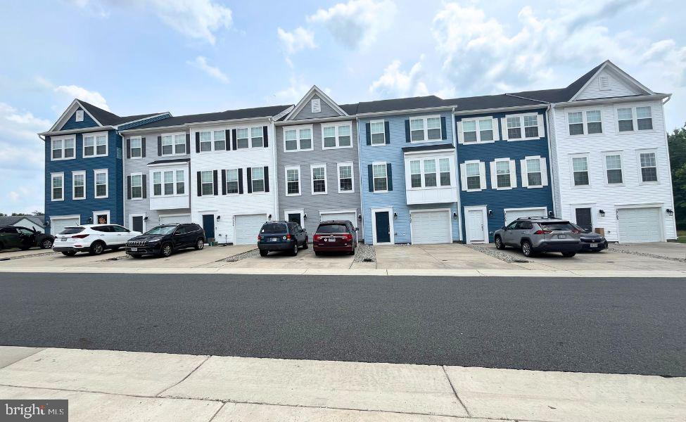 12113 BOWLING FARM COURT