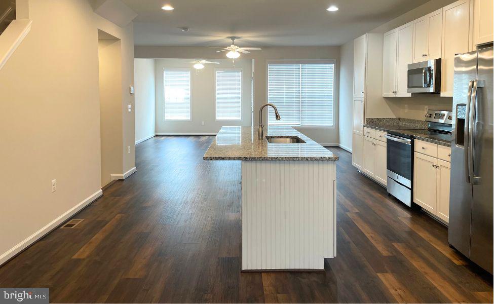 12113 BOWLING FARM COURT