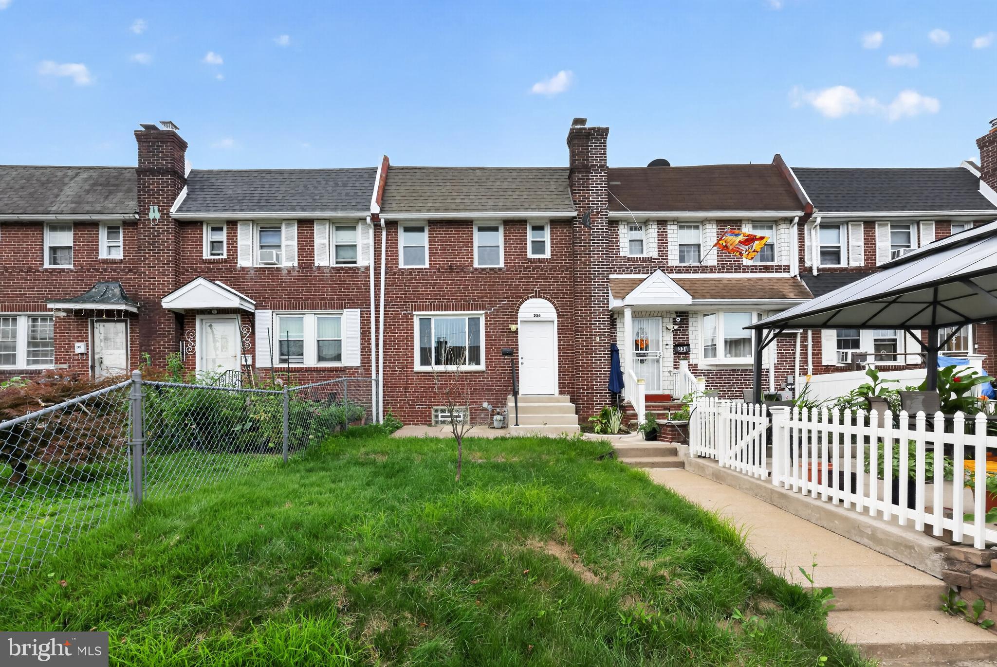 236 WYNNEWOOD AVENUE