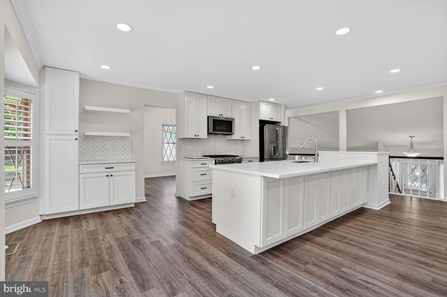 6030 BURNSIDE LANDING DRIVE