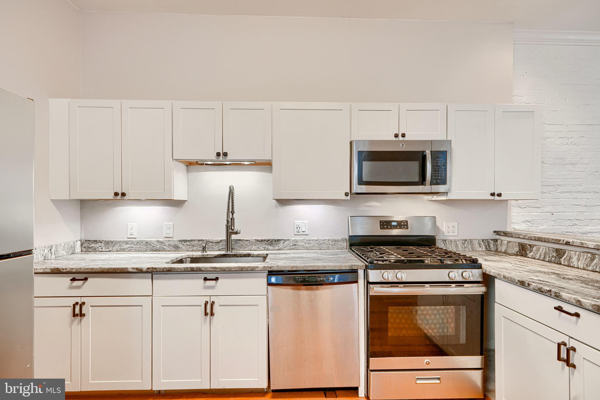 FEDERAL HILL HISTORIC DISTRICT - Residential Income