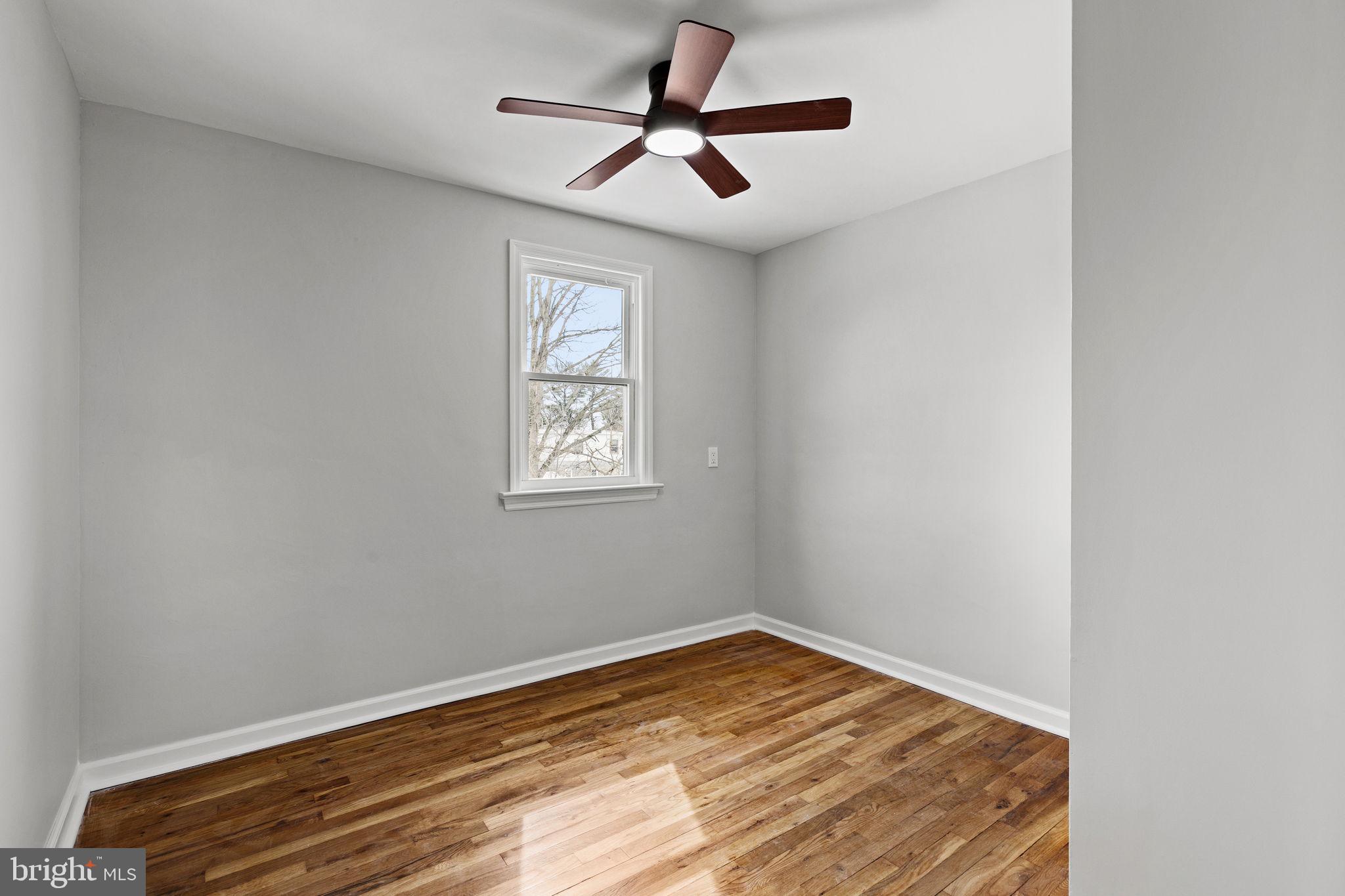 MILMONT PARK - Residential