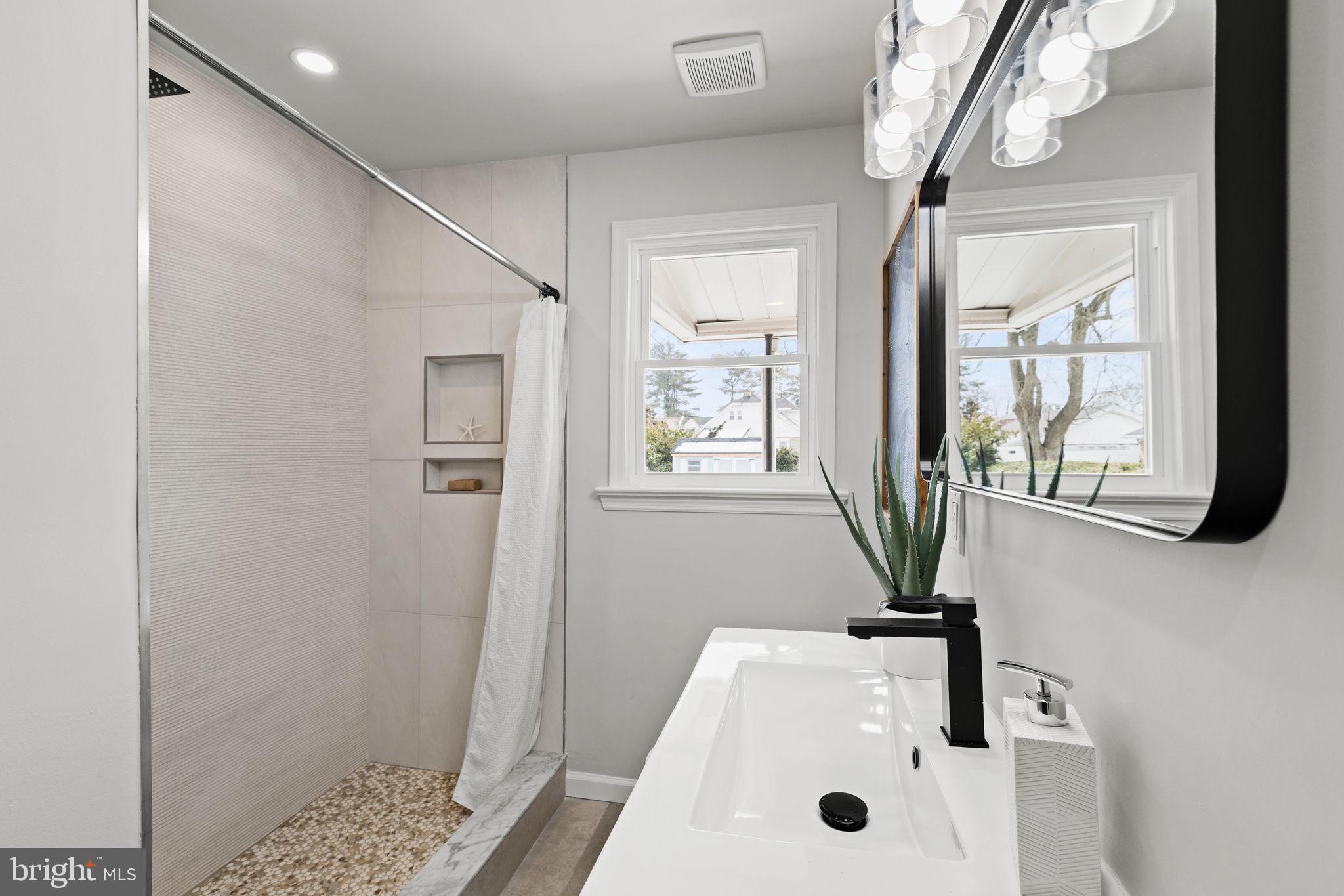 MILMONT PARK - Residential