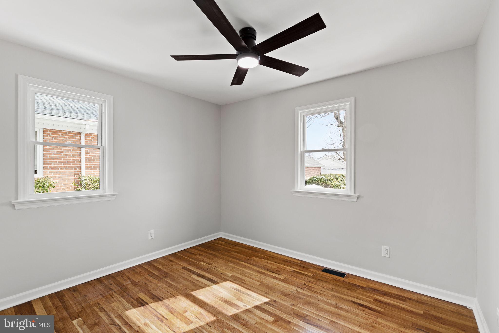 MILMONT PARK - Residential