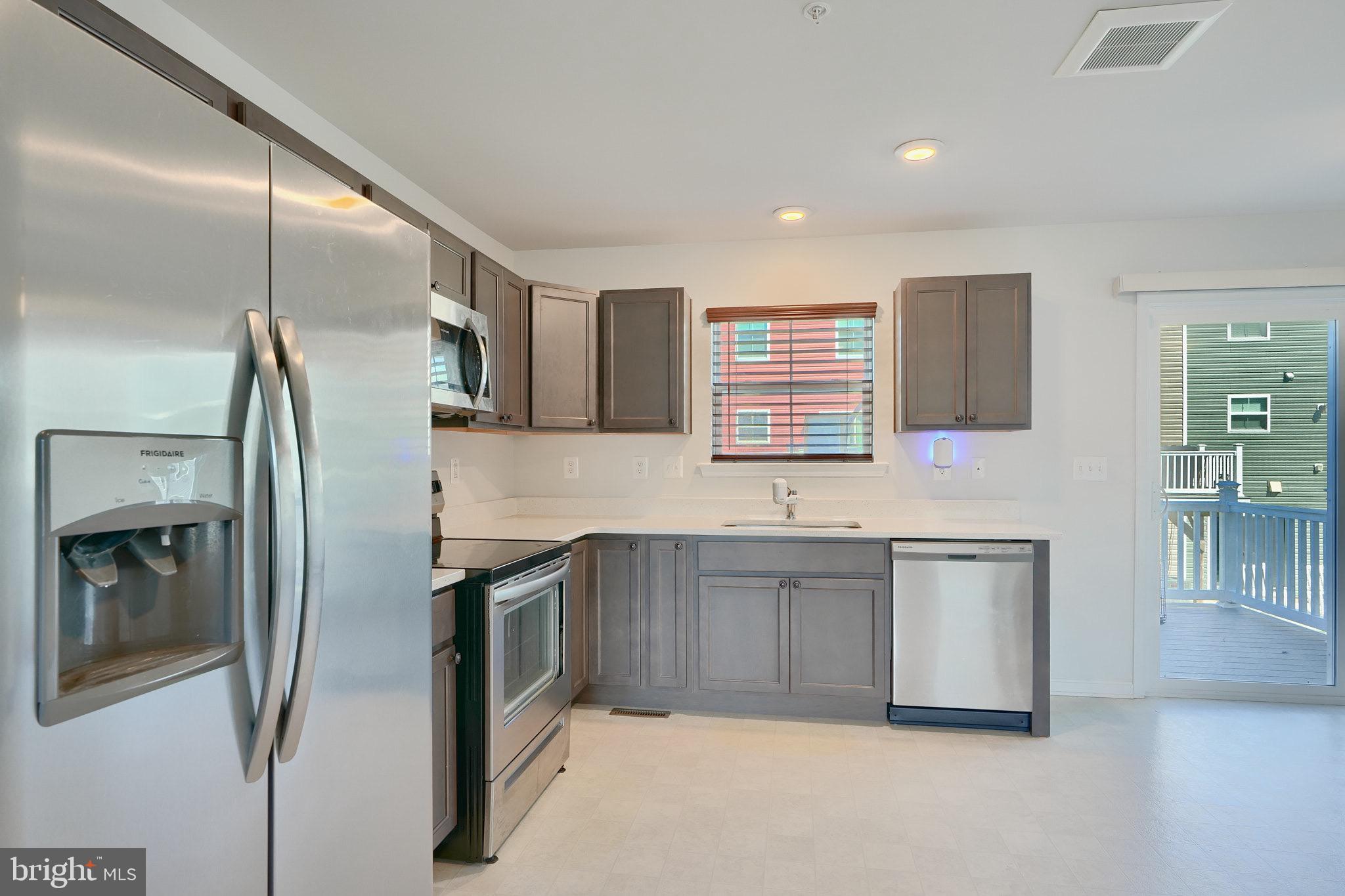 MEADE'S CROSSING - Residential