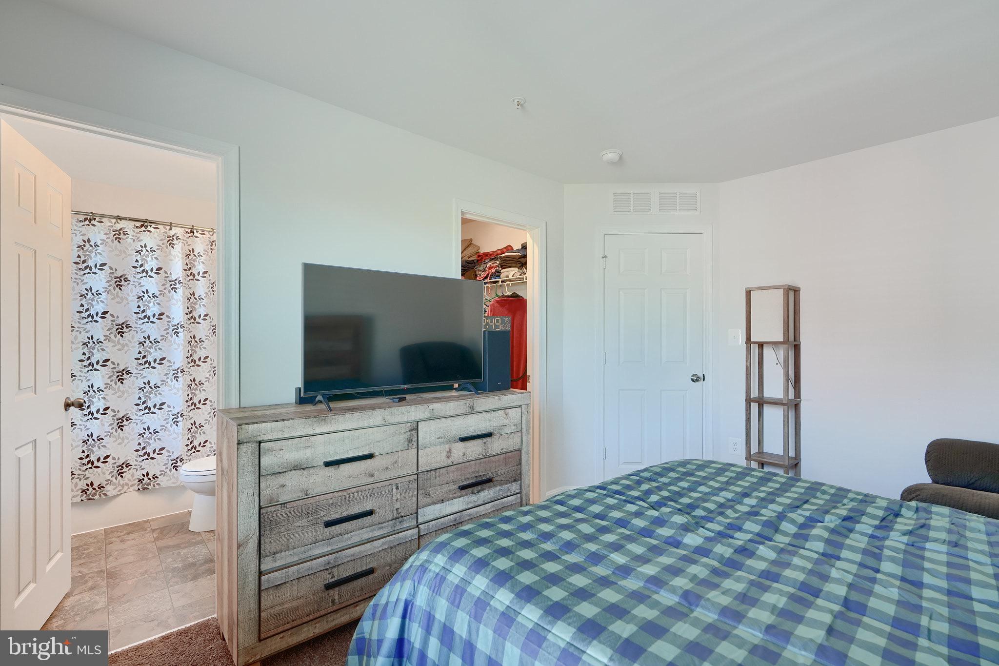 MEADE'S CROSSING - Residential