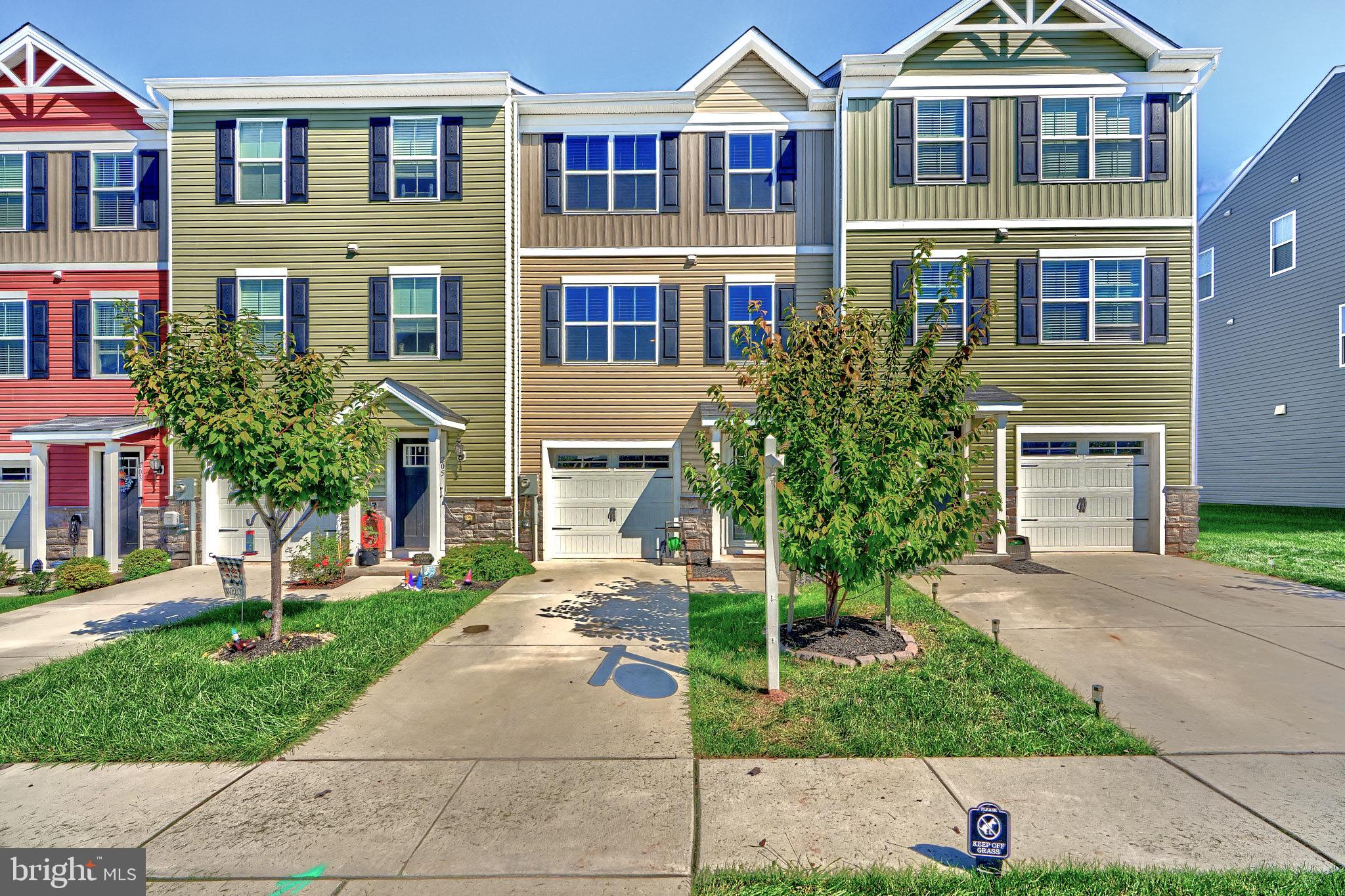 MEADE'S CROSSING - Residential