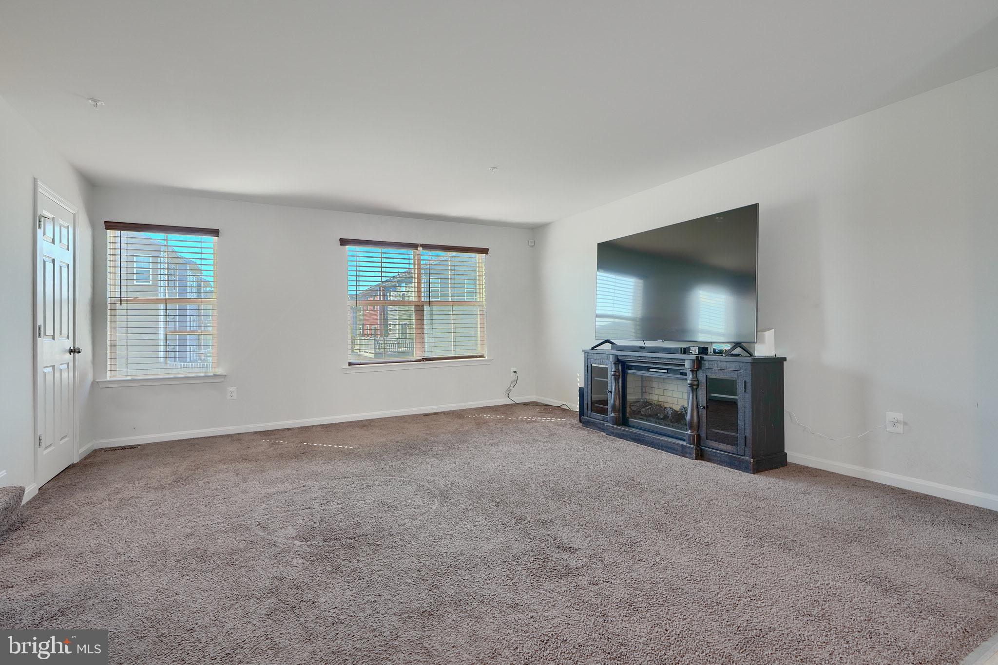 MEADE'S CROSSING - Residential