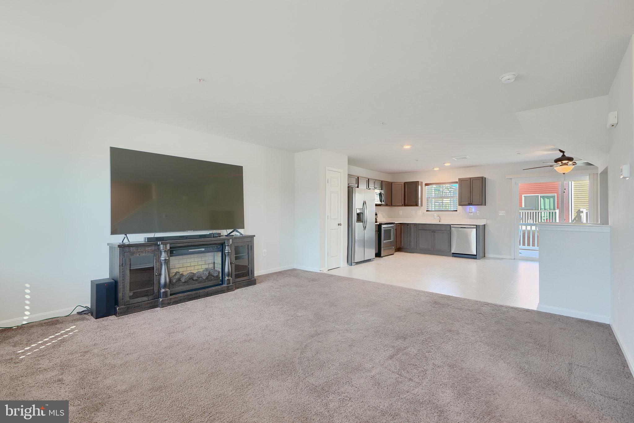 MEADE'S CROSSING - Residential