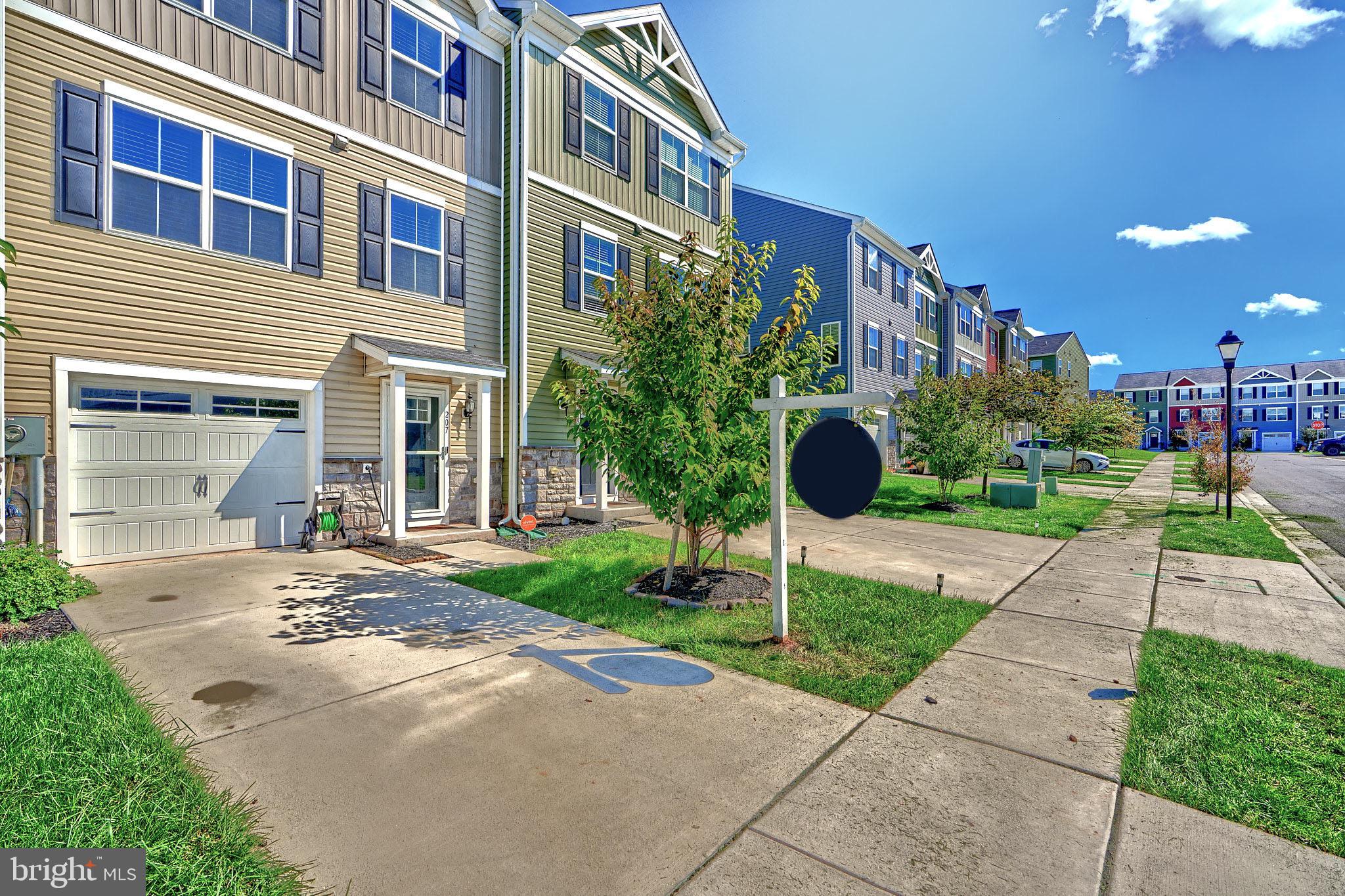 MEADE'S CROSSING - Residential