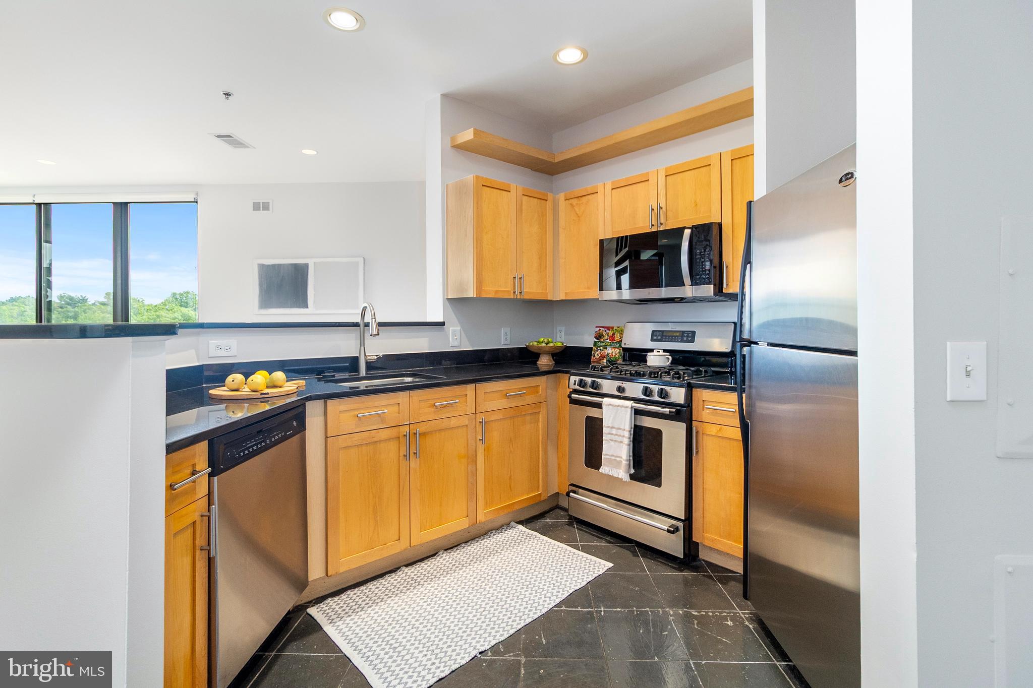 3883 CONNECTICUT AVENUE NW 909