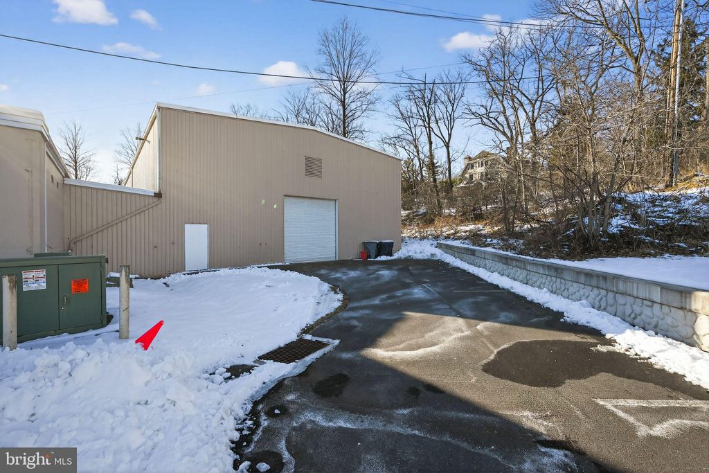 Photo of 860 Welsh Road, HUNTINGDON VALLEY, PA 19006 (MLS # PAMC2168114)