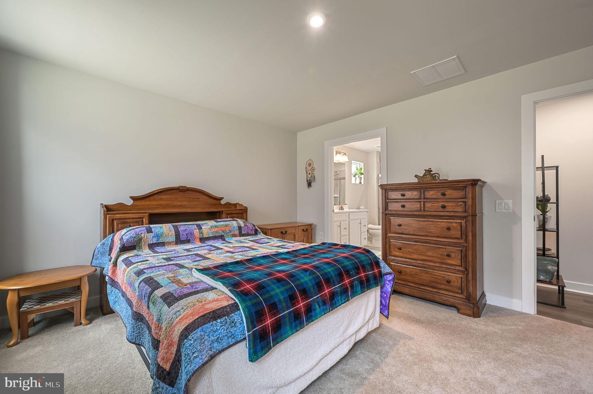 VERONA WOODS - Residential