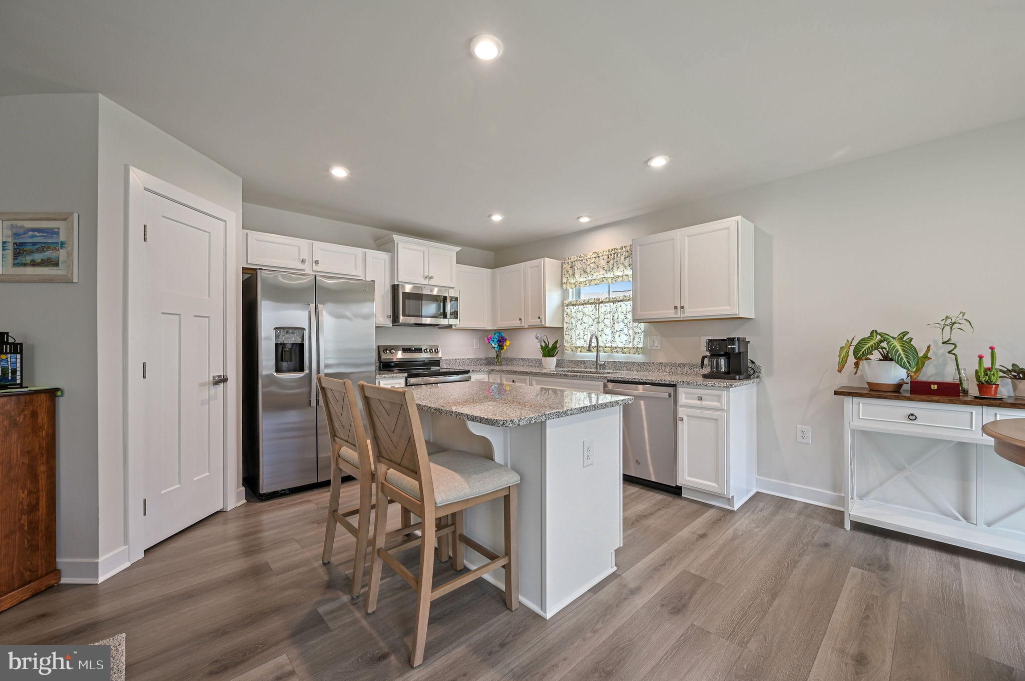 VERONA WOODS - Residential