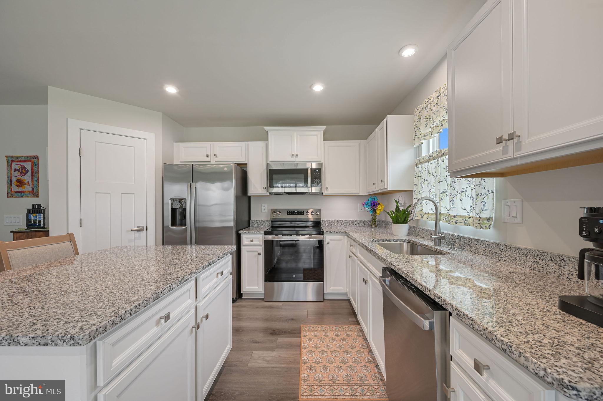 VERONA WOODS - Residential