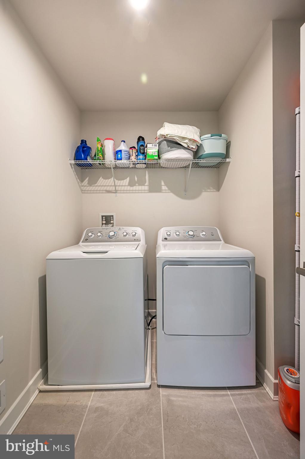 VERONA WOODS - Residential