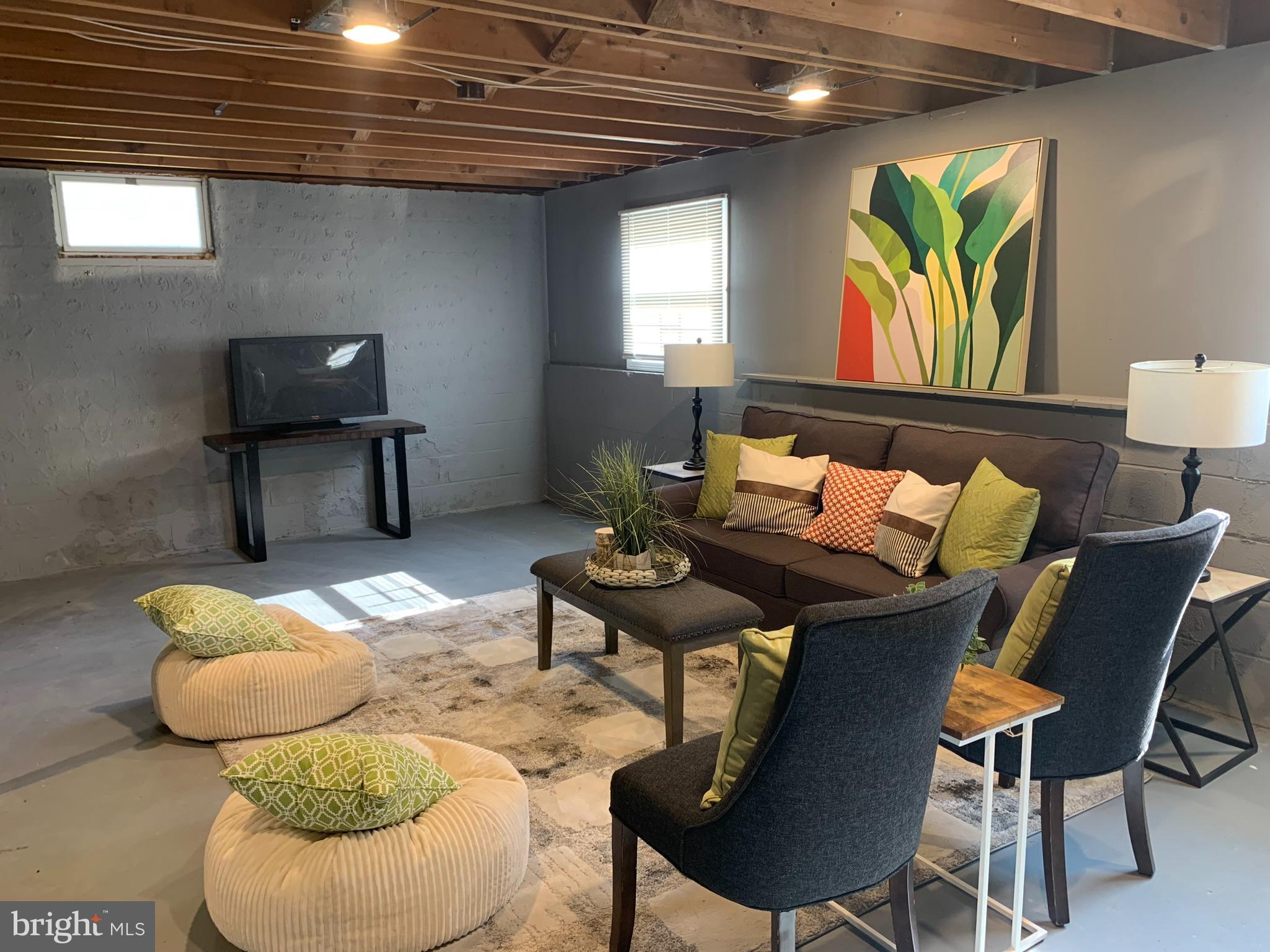 PERRY HALL - Residential