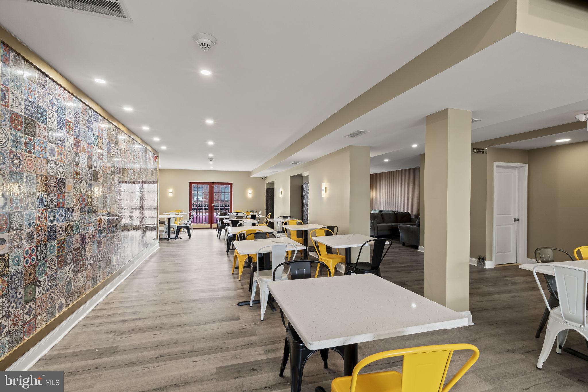 PASSYUNK SQUARE - Commercial Sale