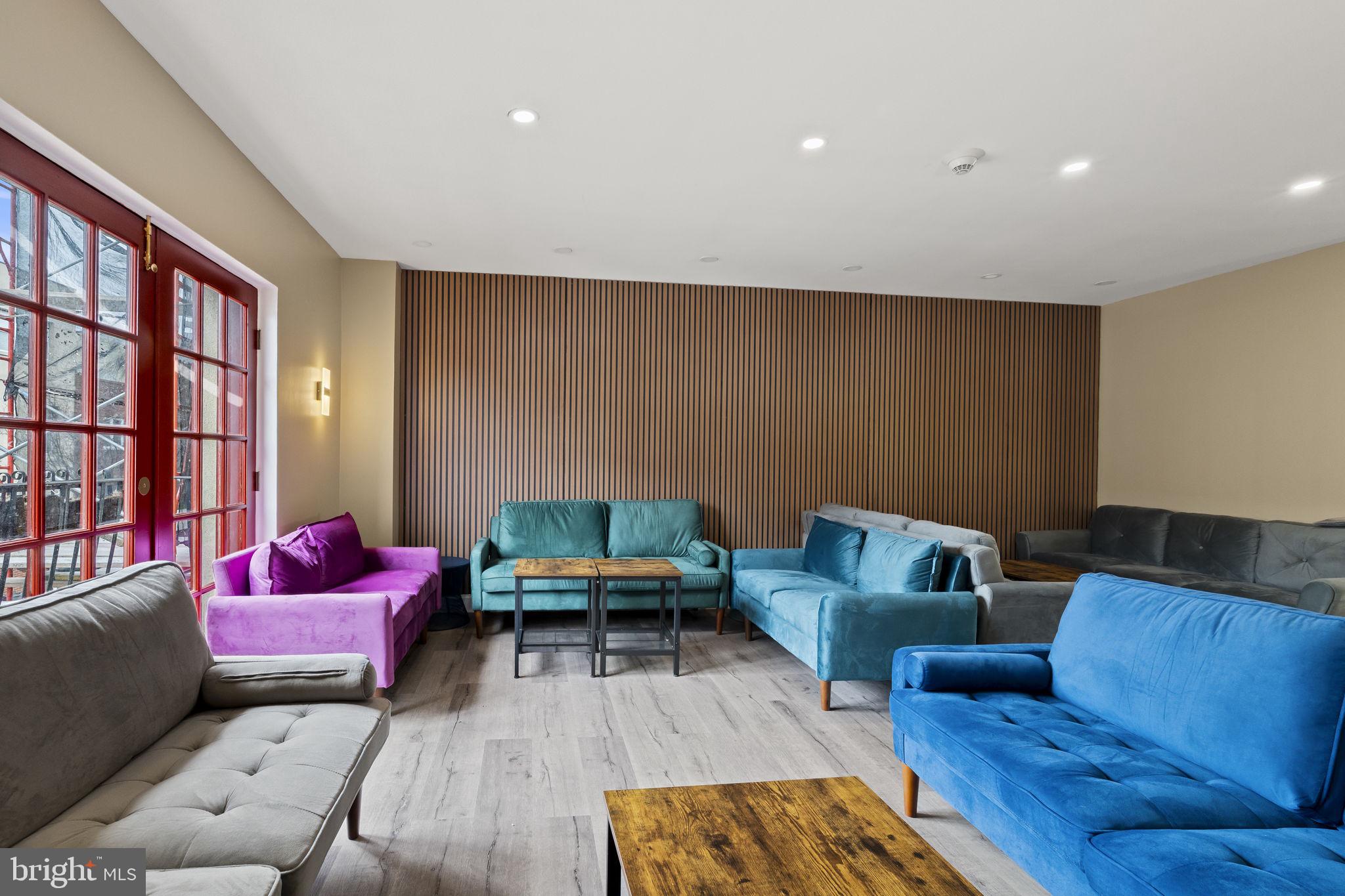 PASSYUNK SQUARE - Commercial Sale