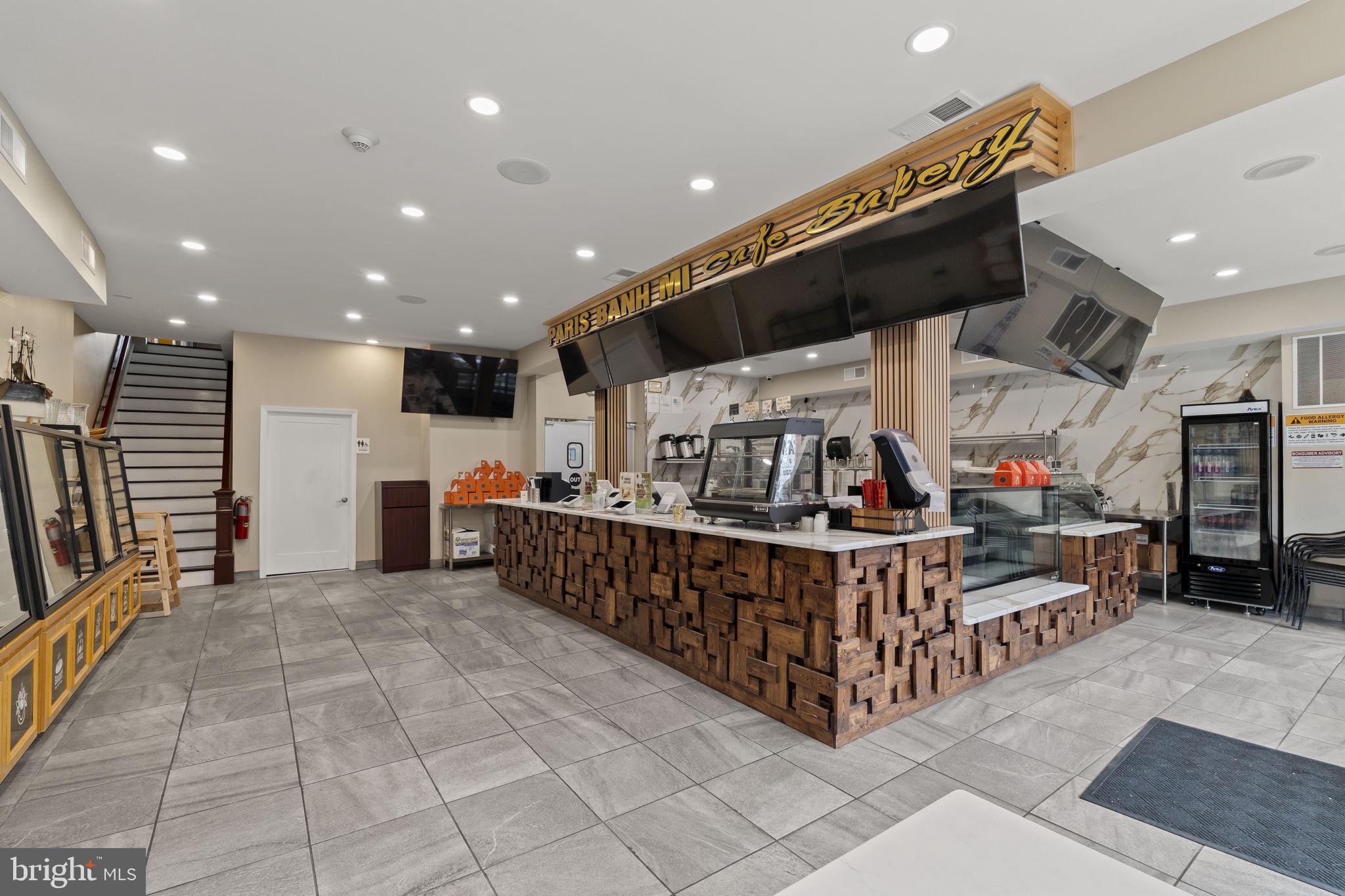 PASSYUNK SQUARE - Commercial Sale