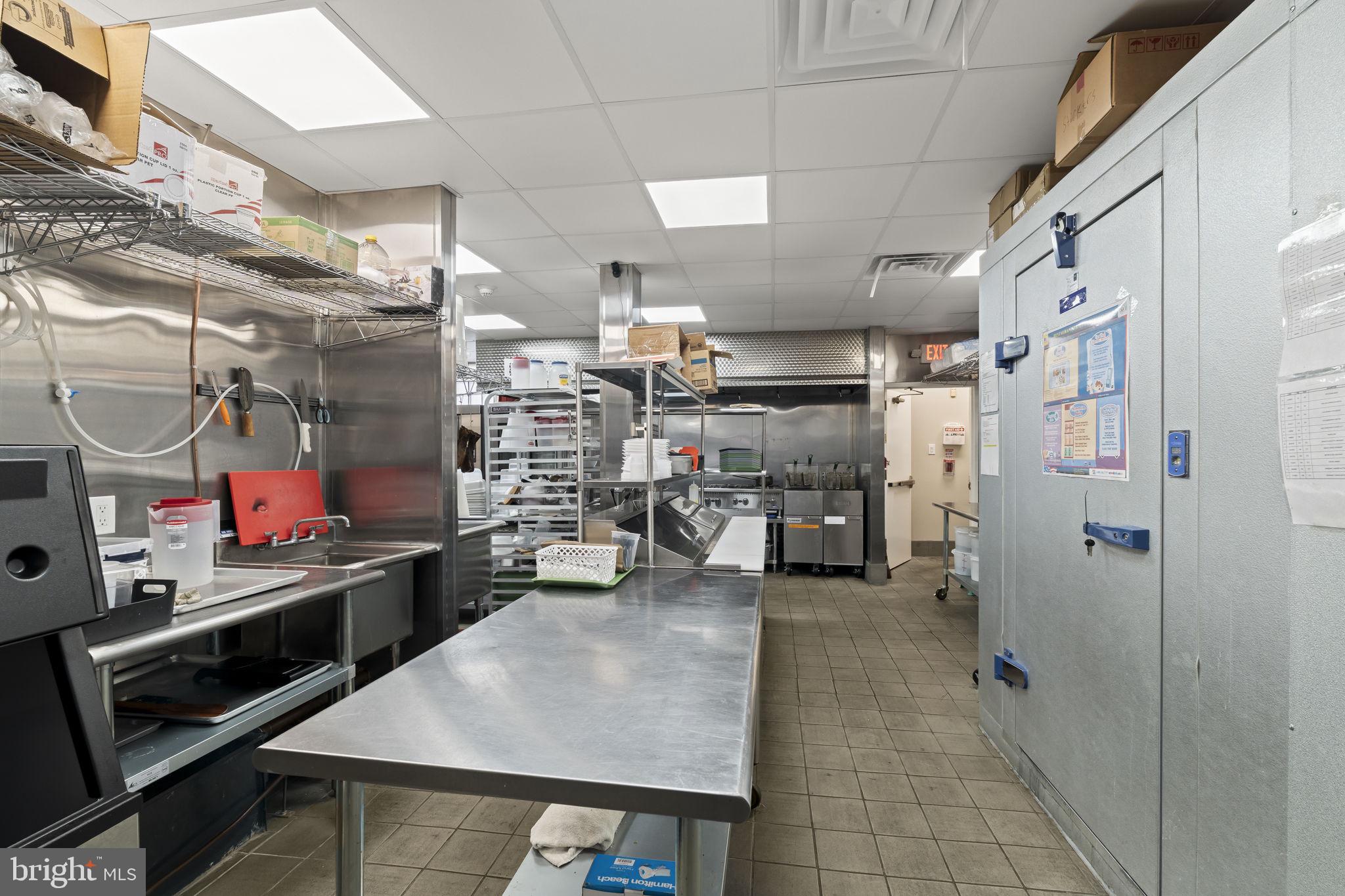 PASSYUNK SQUARE - Commercial Sale