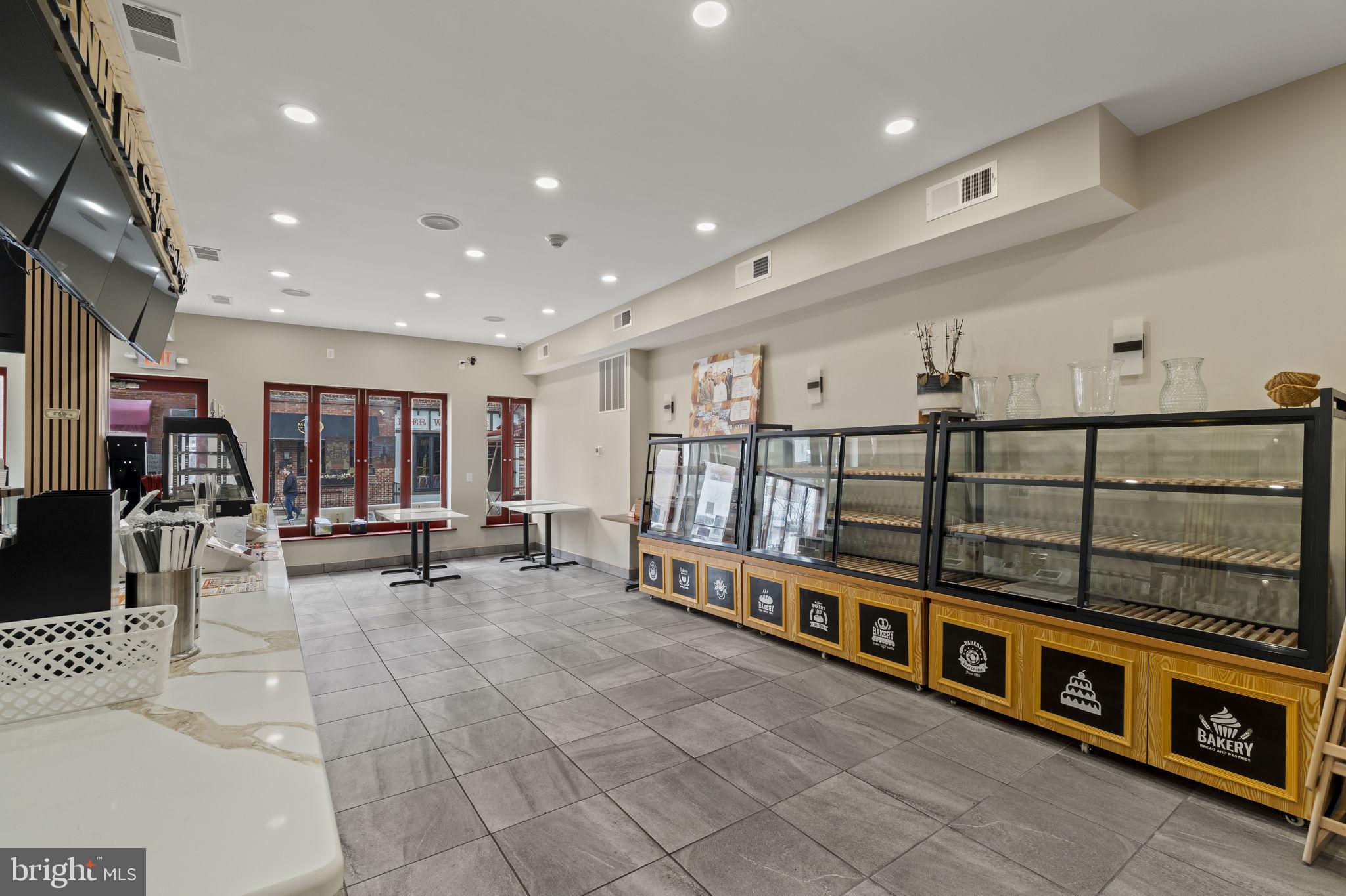 PASSYUNK SQUARE - Commercial Sale