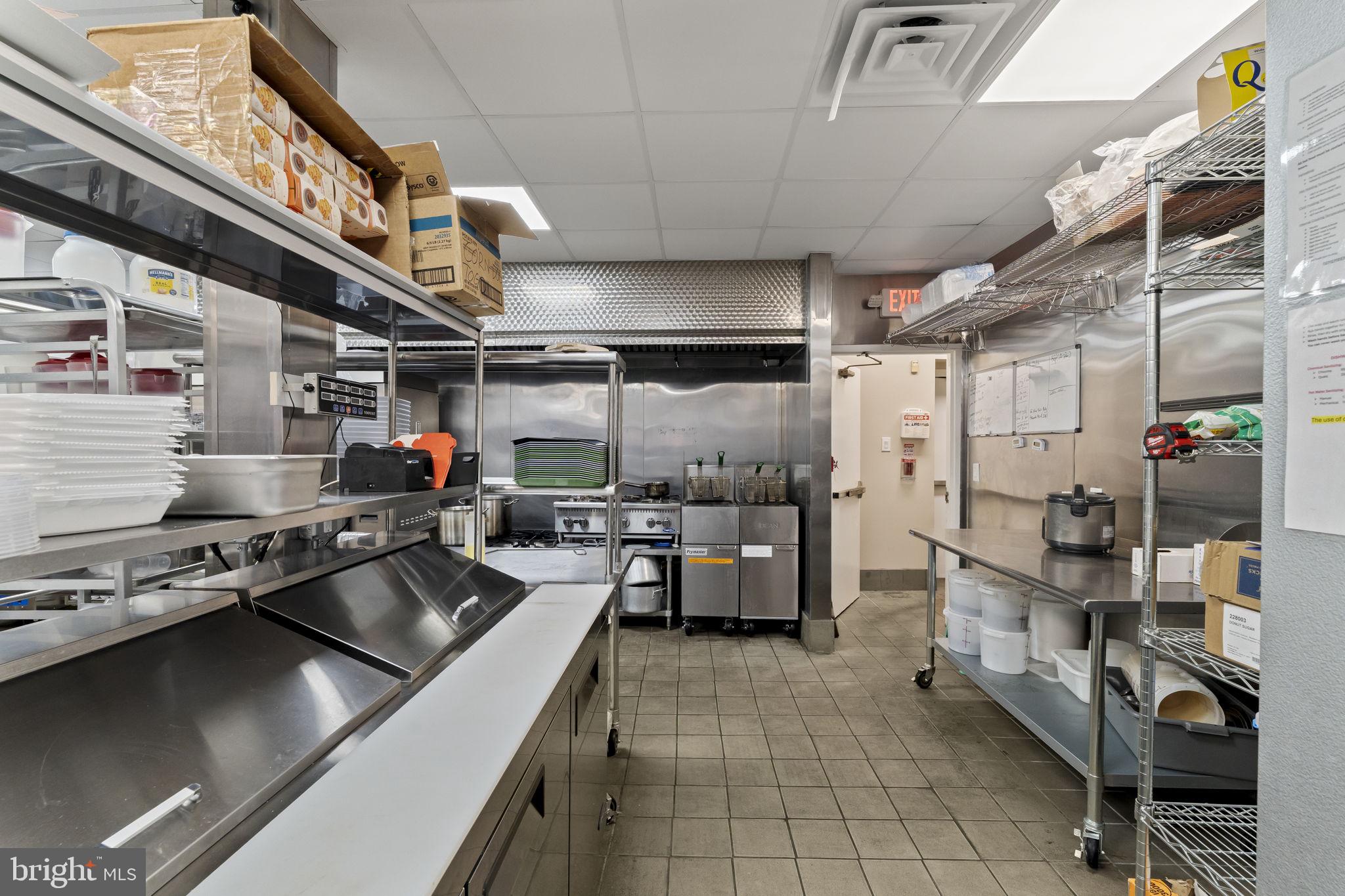 PASSYUNK SQUARE - Commercial Sale