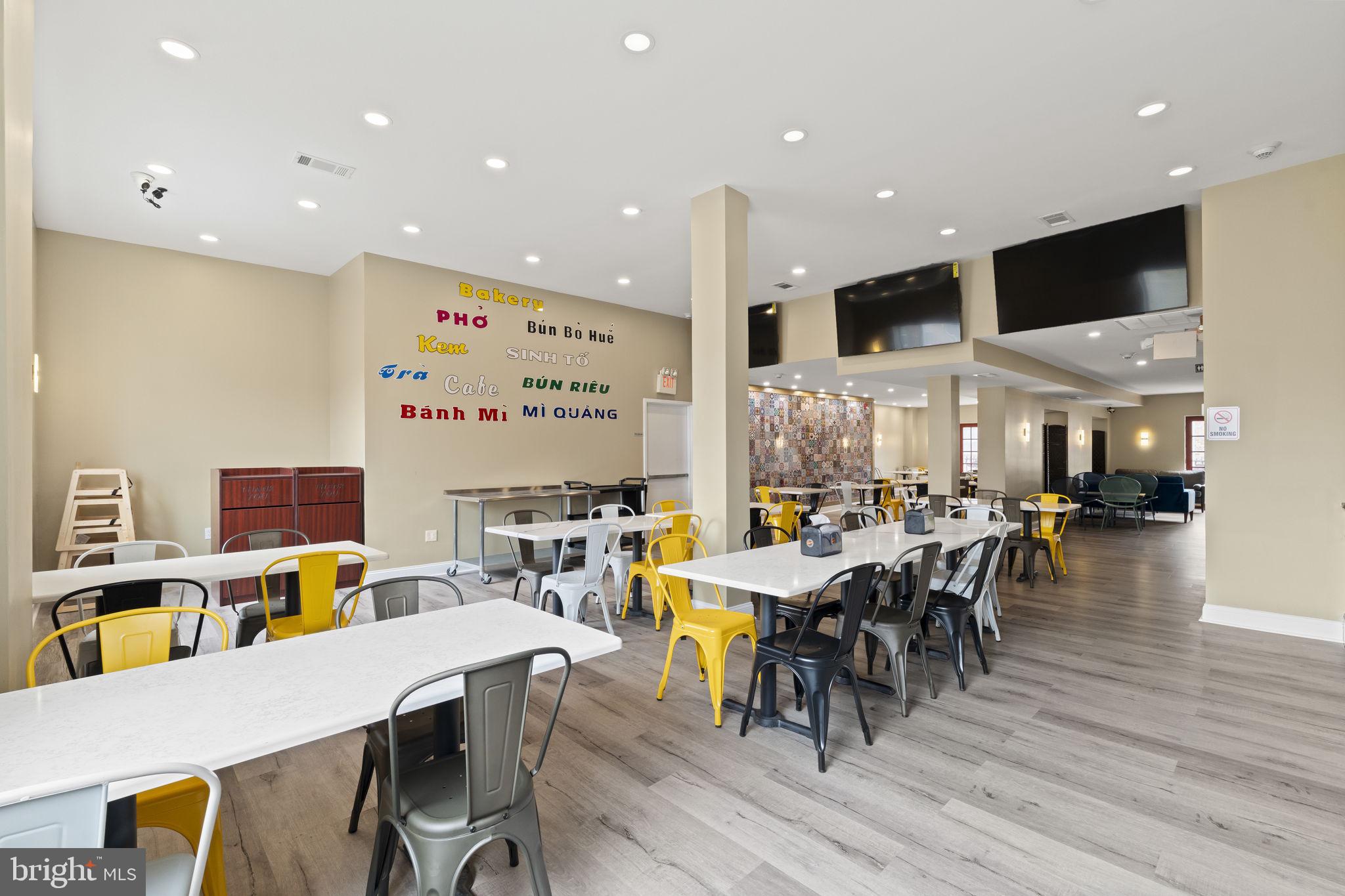 PASSYUNK SQUARE - Commercial Sale