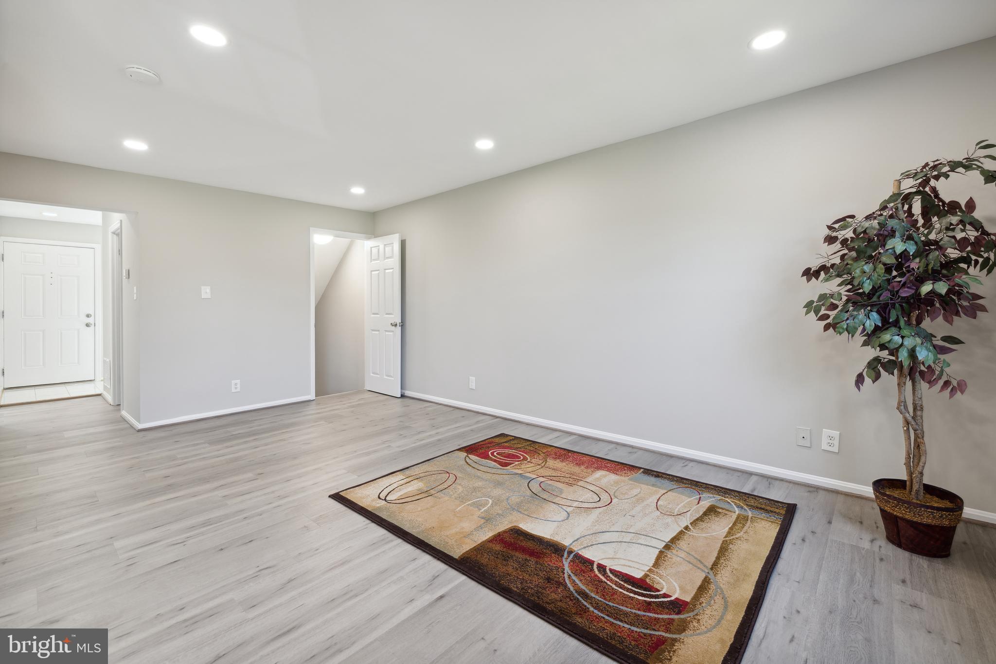 DIAMOND FARM - Residential