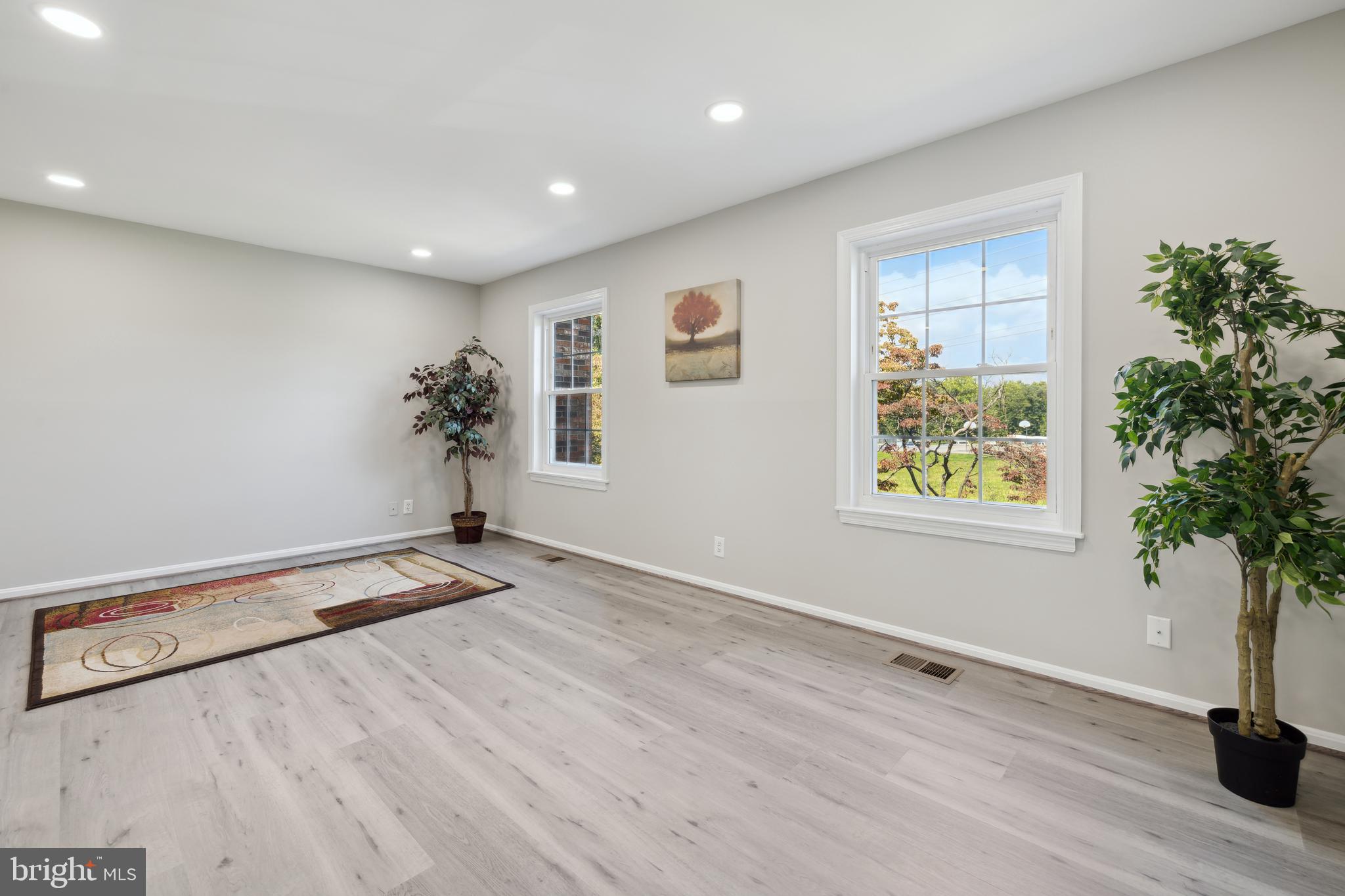 DIAMOND FARM - Residential