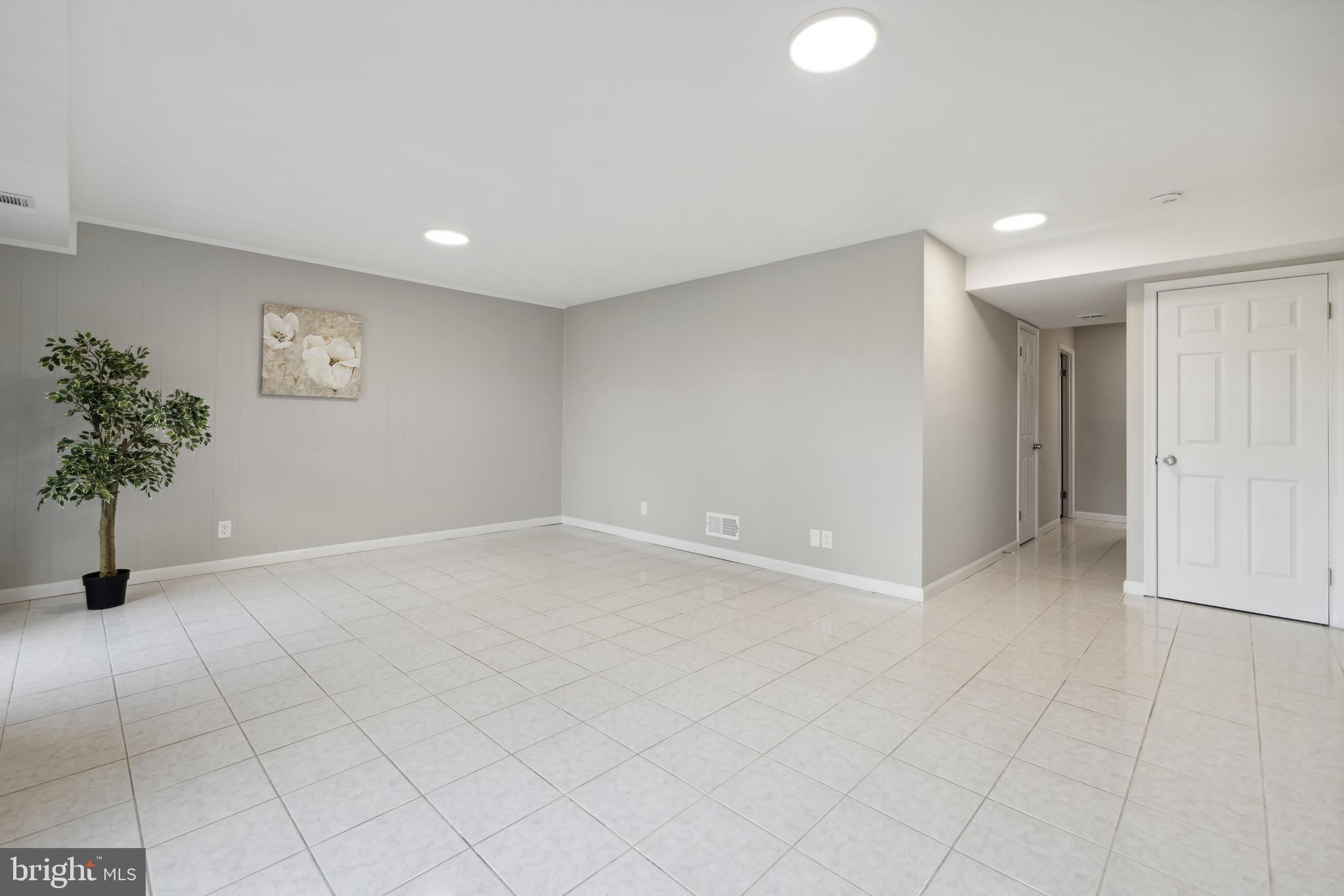 DIAMOND FARM - Residential