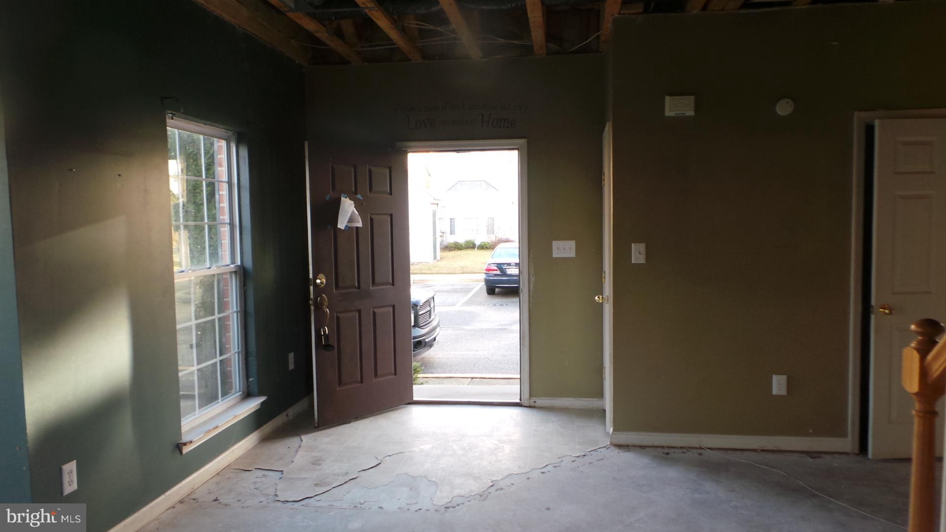 SEVEN OAKS - Residential