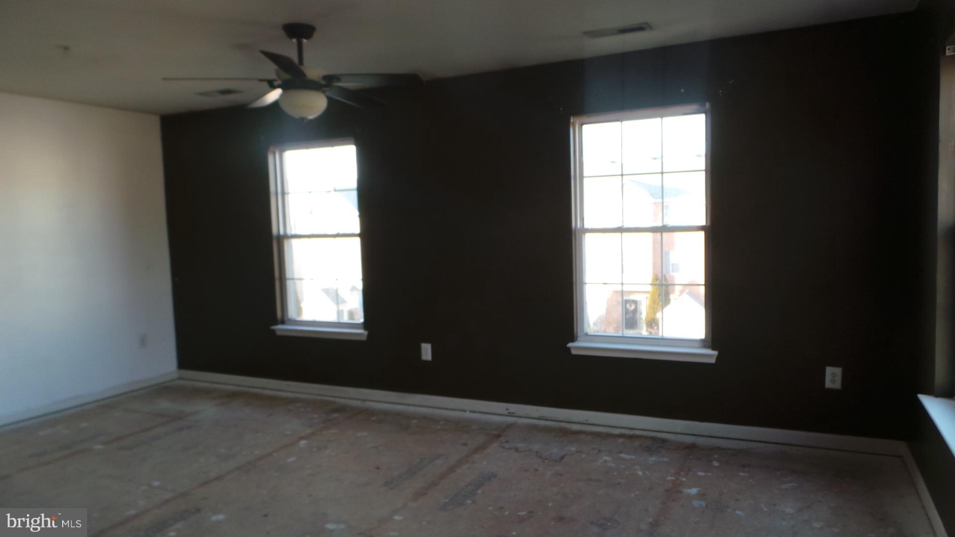 SEVEN OAKS - Residential