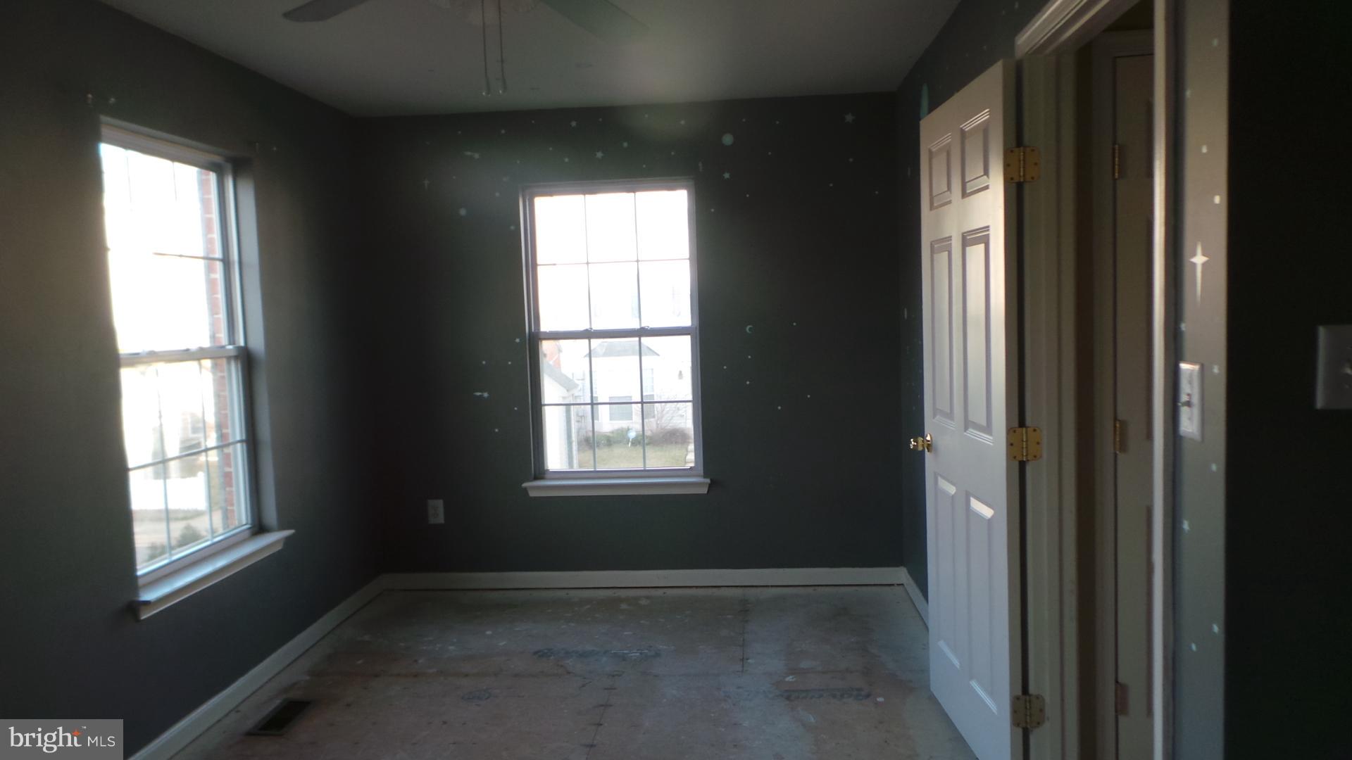 SEVEN OAKS - Residential