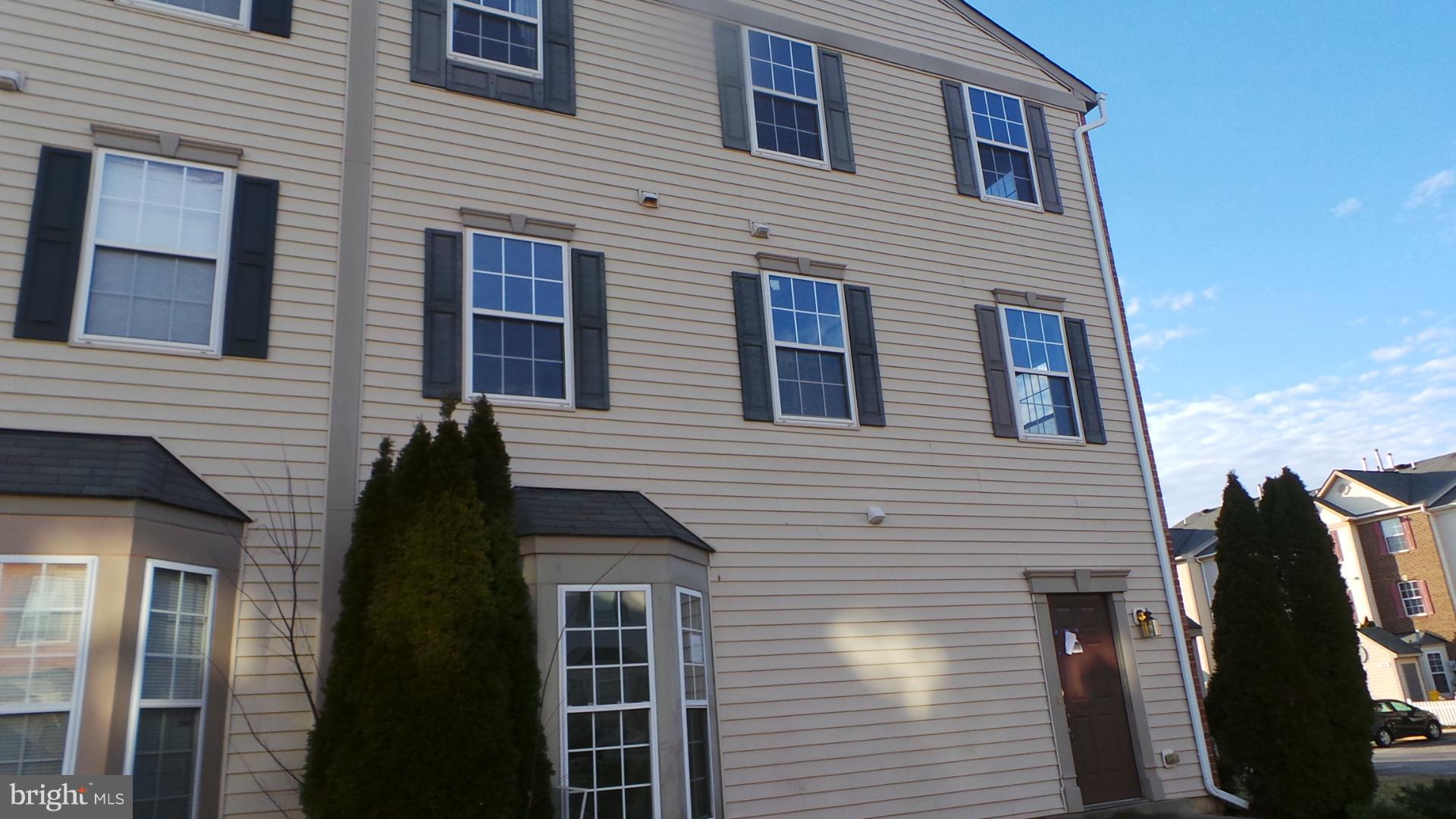 SEVEN OAKS - Residential