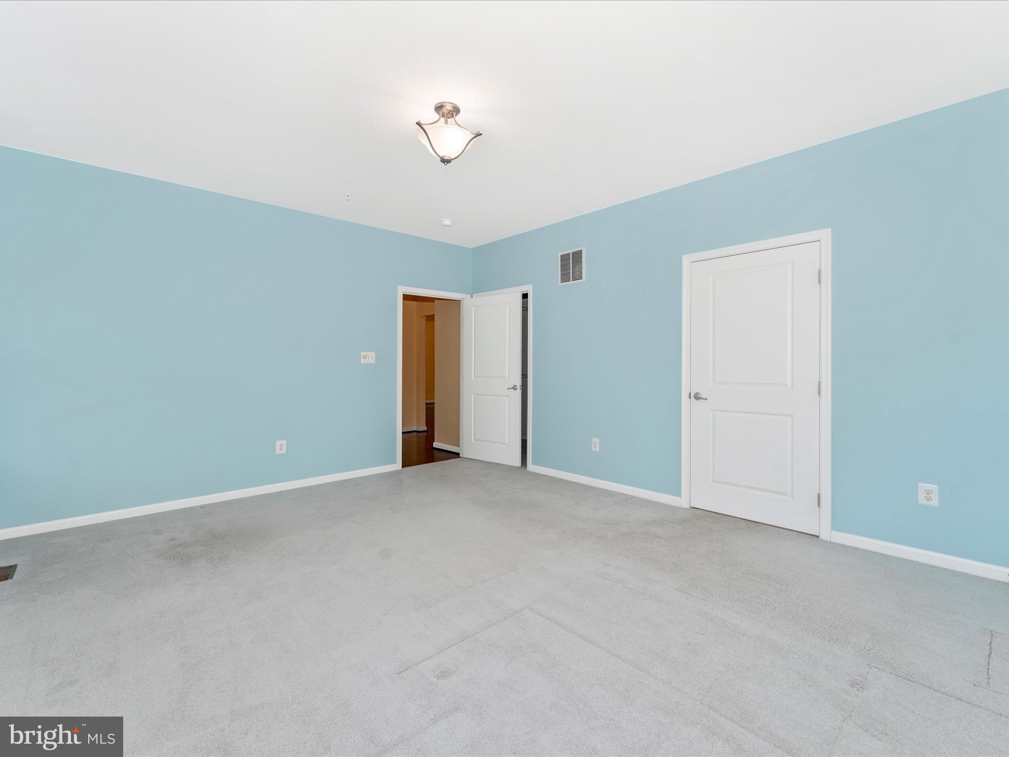 SIGNATURE CLUB AT GREENVIEW - Residential