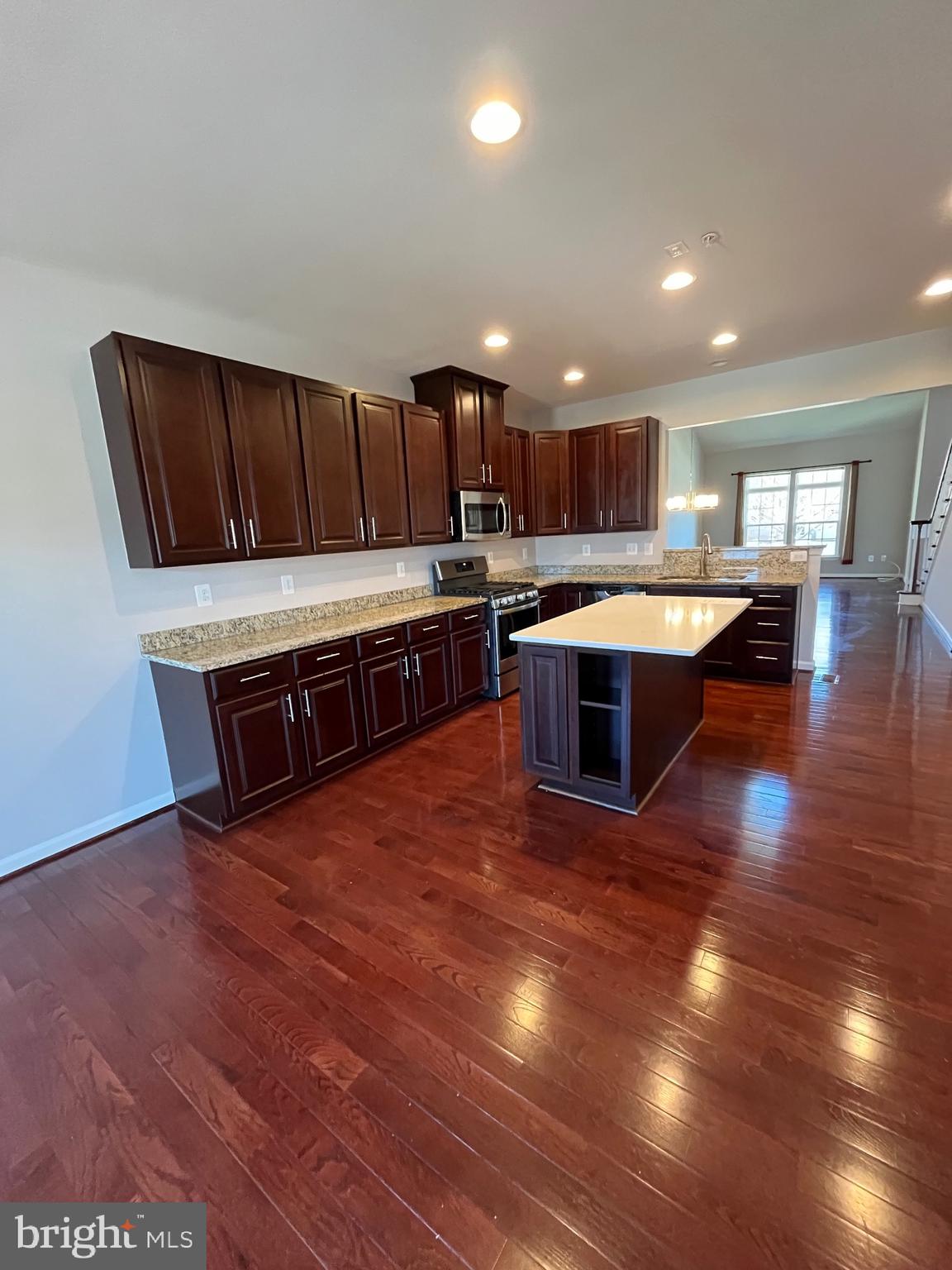 SIGNATURE CLUB AT GREENVIEW - Residential