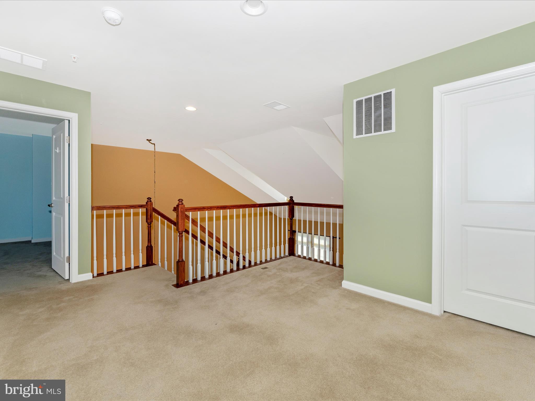 SIGNATURE CLUB AT GREENVIEW - Residential