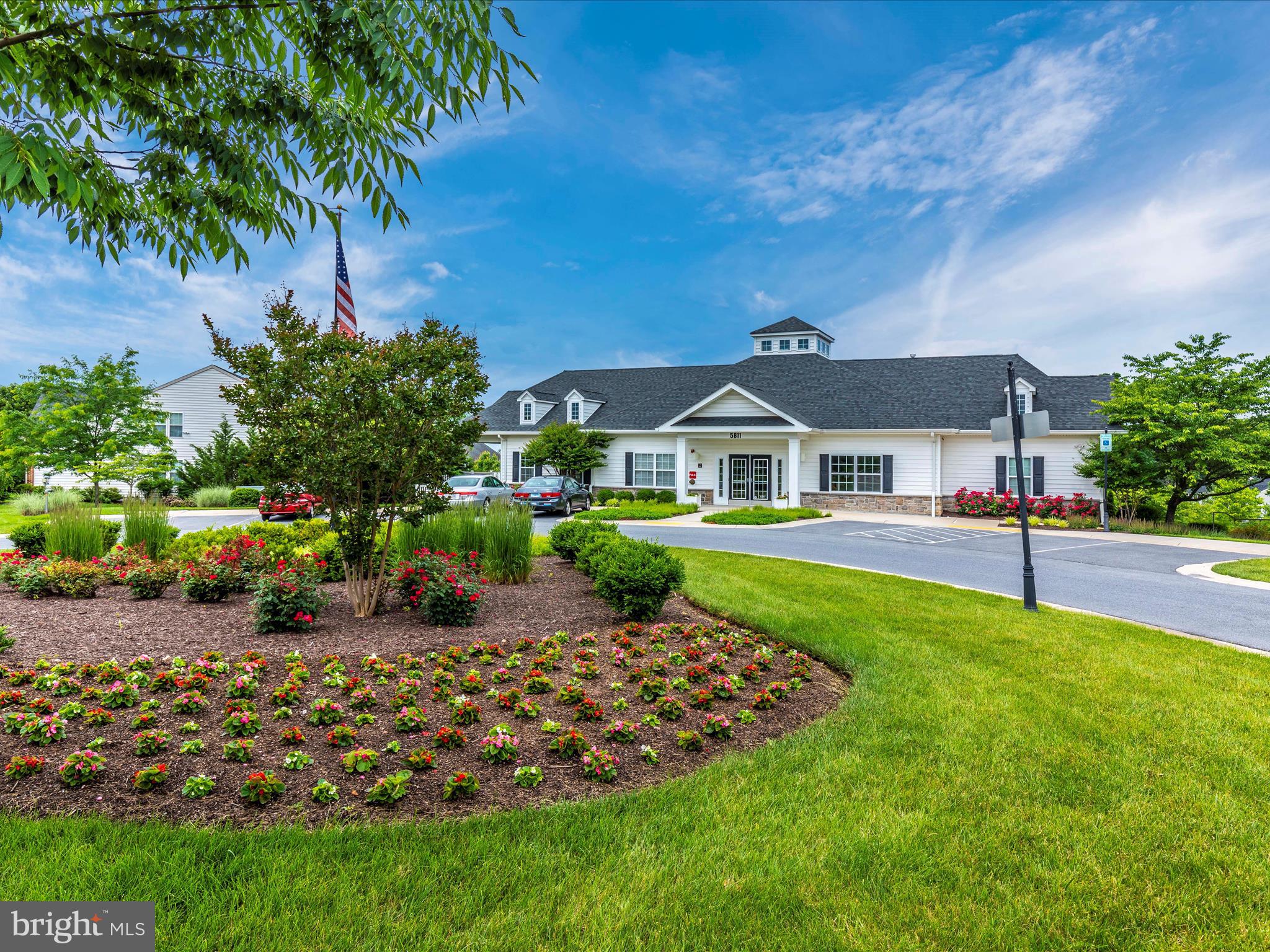 SIGNATURE CLUB AT GREENVIEW - Residential