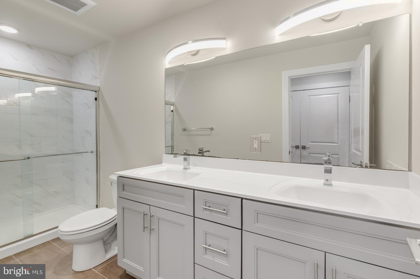 PHILADELPHIA (WEST) - Residential Lease