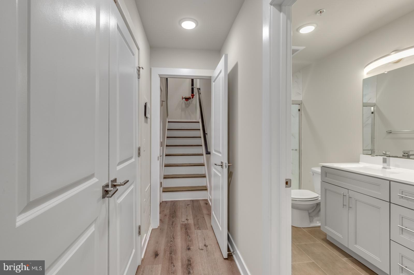 PHILADELPHIA (WEST) - Residential Lease