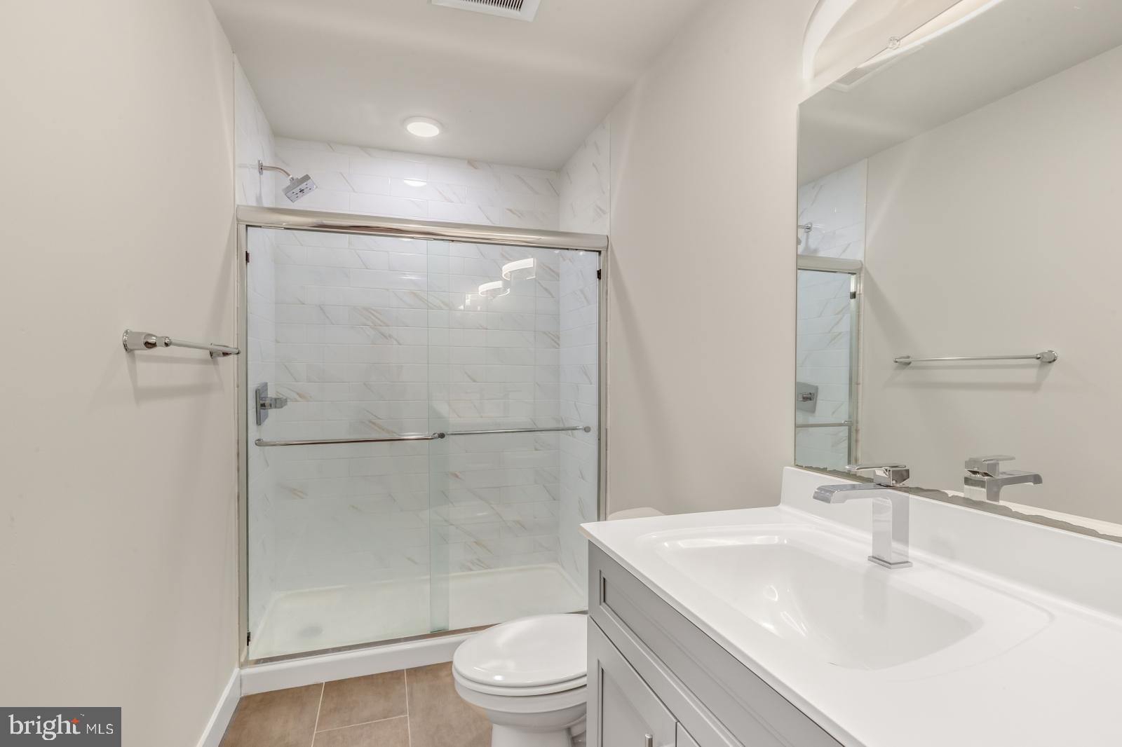 PHILADELPHIA (WEST) - Residential Lease