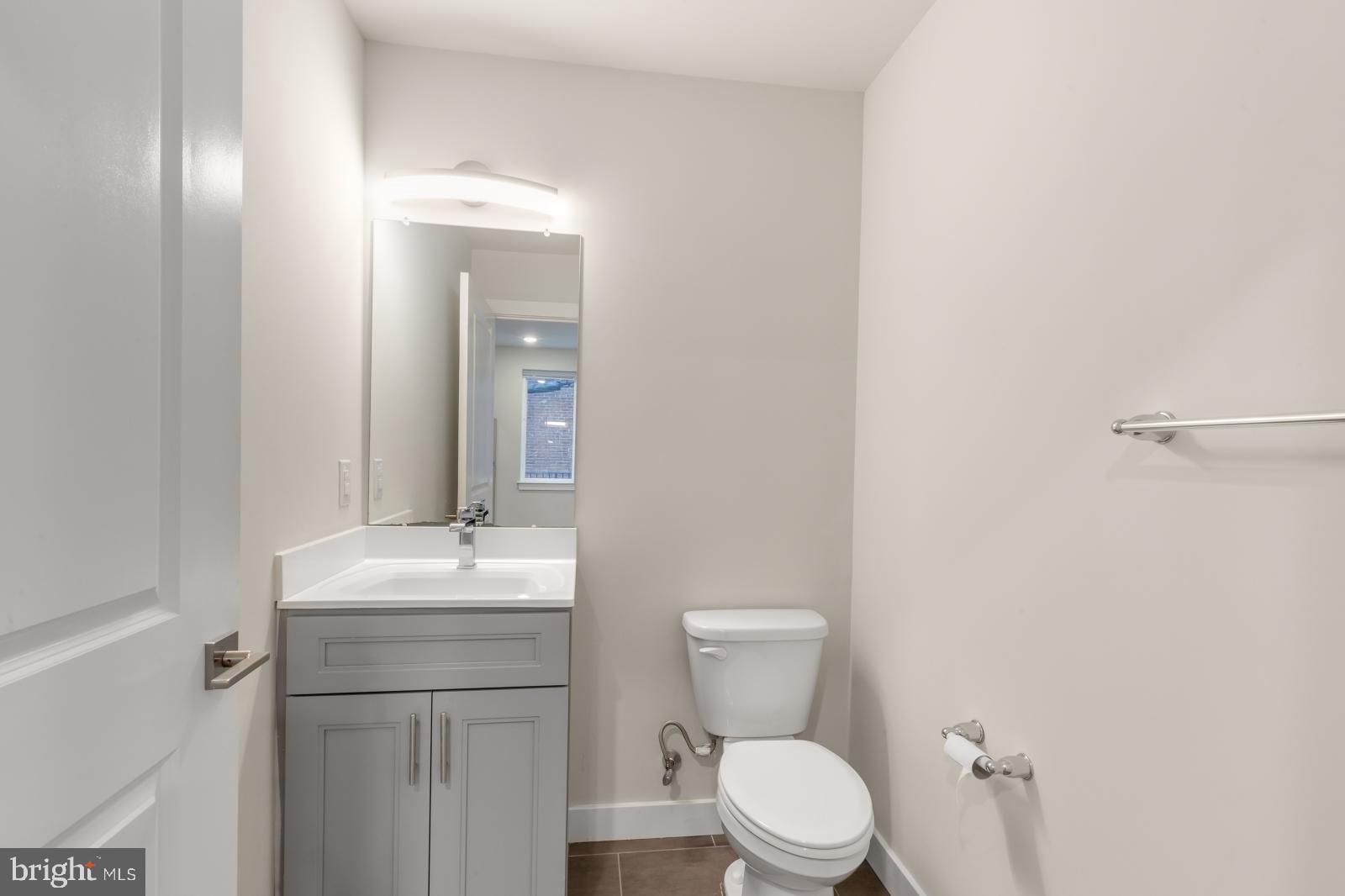 PHILADELPHIA (WEST) - Residential Lease