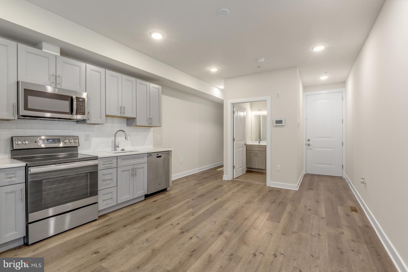 PHILADELPHIA (WEST) - Residential Lease