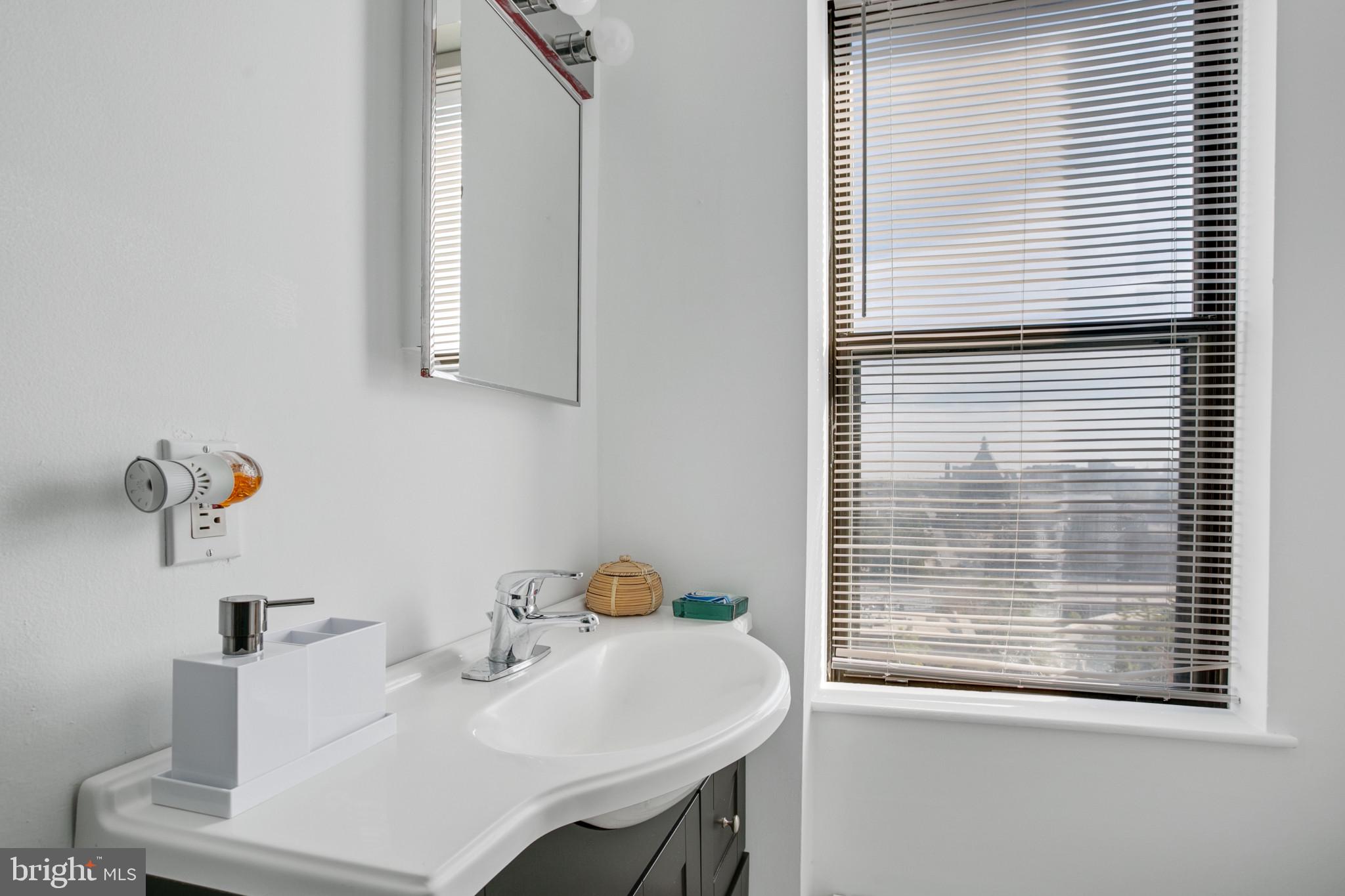 MOUNT VERNON PLACE HISTORIC DISTRICT - Residential